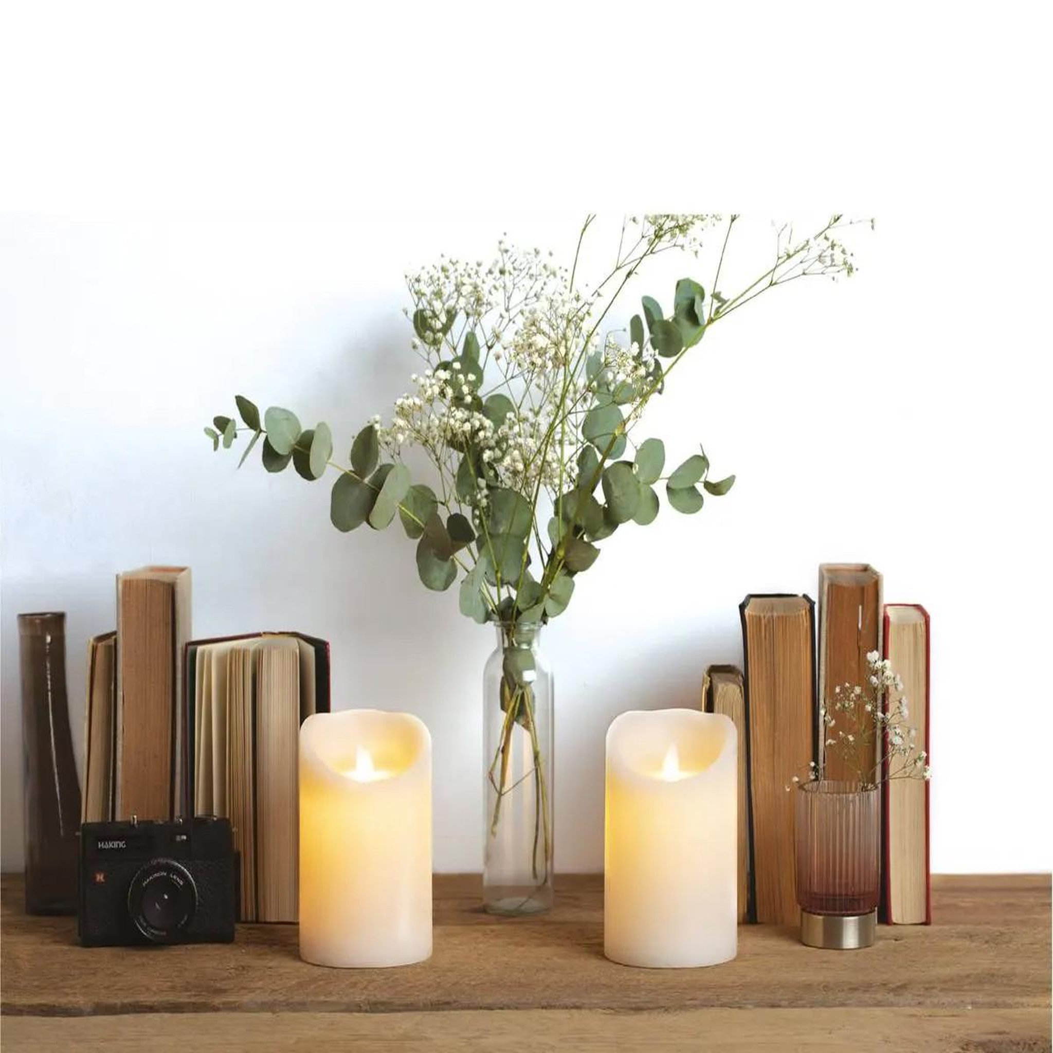 Voir la diapositive 3 : COMPTOIR DE LA BOUGIE Bougie led flamme vacillante  vela  460g blanc