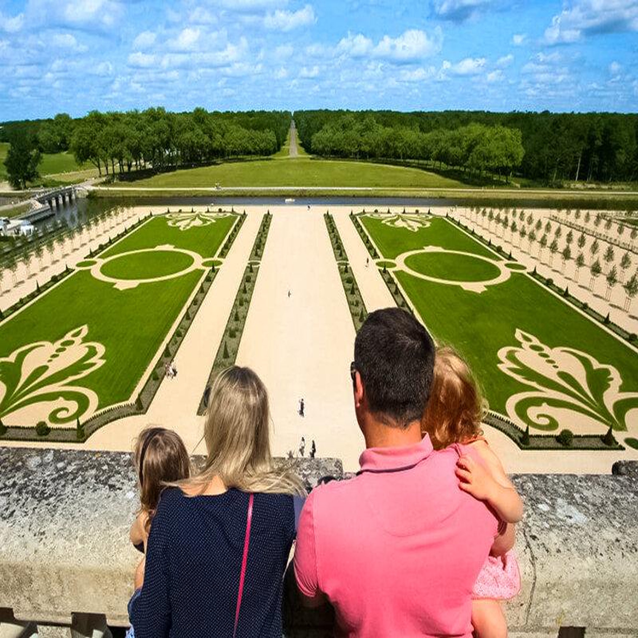 Voir la diapositive 2 : Smartbox Château de chambord : entrée coupe-file pour 1 personne pour le plus grand des châteaux de la loire - coffret cadeau sport & aventure