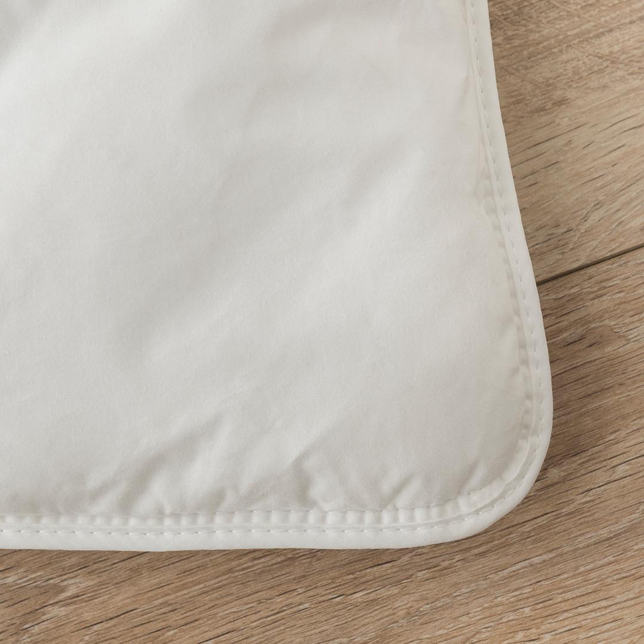 Voir la diapositive 4 : DODO Couette toucher duvet chaude