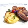 Voir la diapositive 2 : Smartbox Découverte de Paris lors d'un dîner croisière Excellence sur la Seine pour 2 adultes - Coffret Cadeau Gastronomie