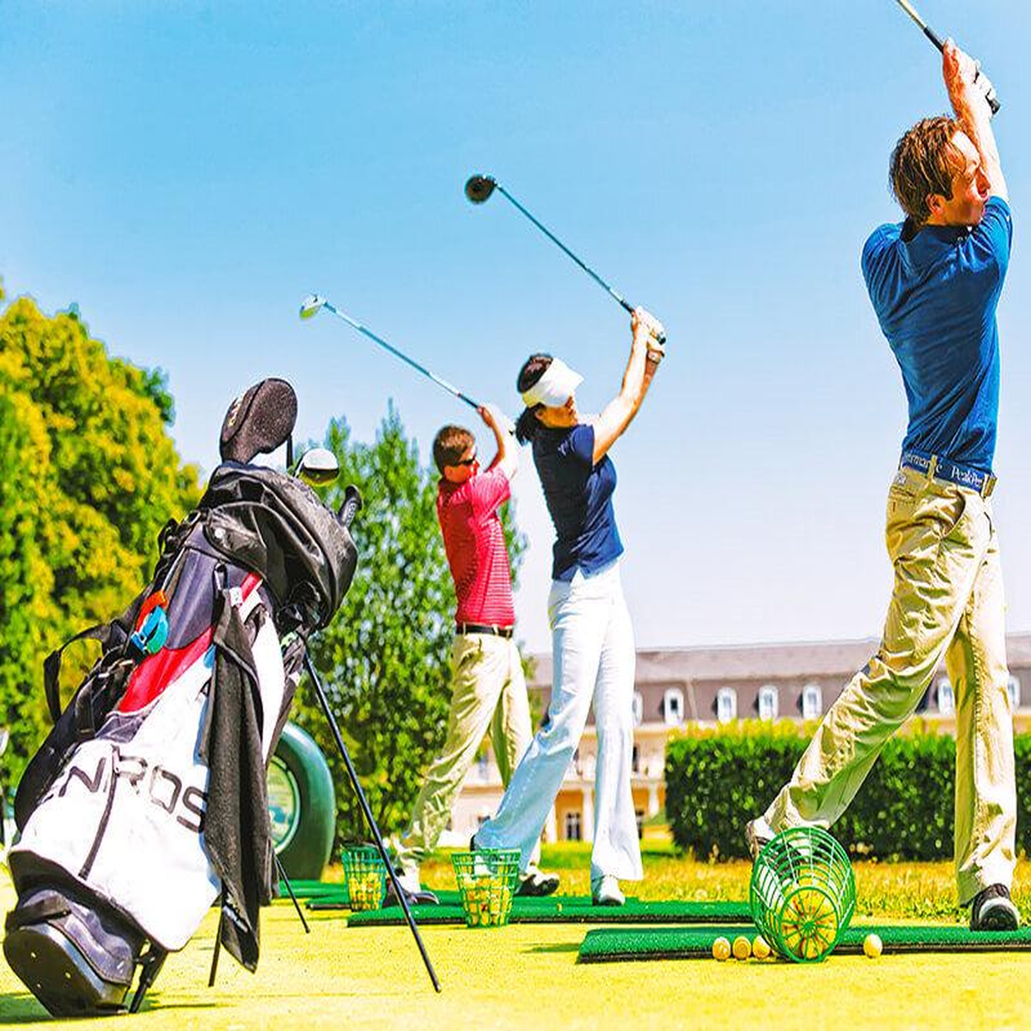 Voir la diapositive 2 : Smartbox Golf, green et détente - coffret cadeau sport & aventure