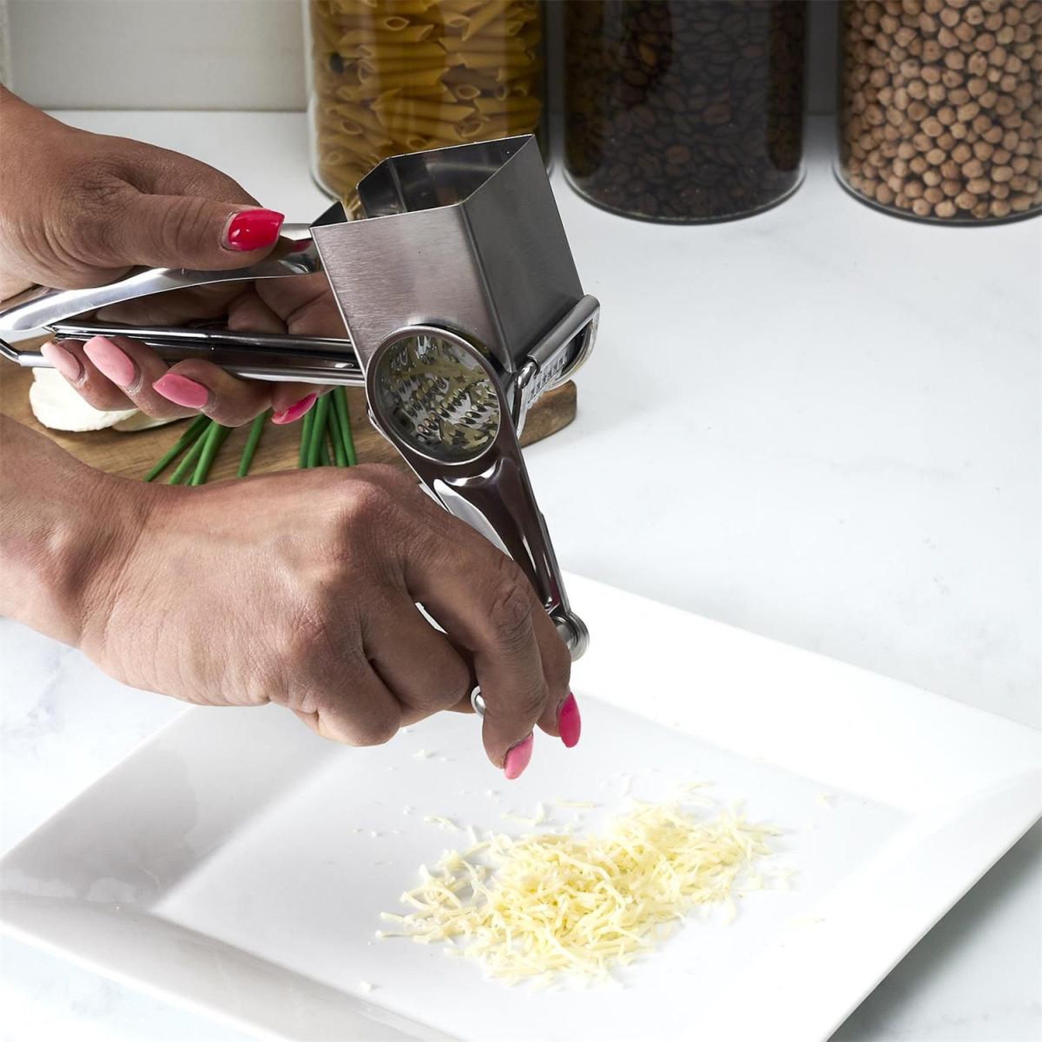 Voir la diapositive 4 : COOK CONCEPT Râpe à fromage à manivelle  inox  20cm argent