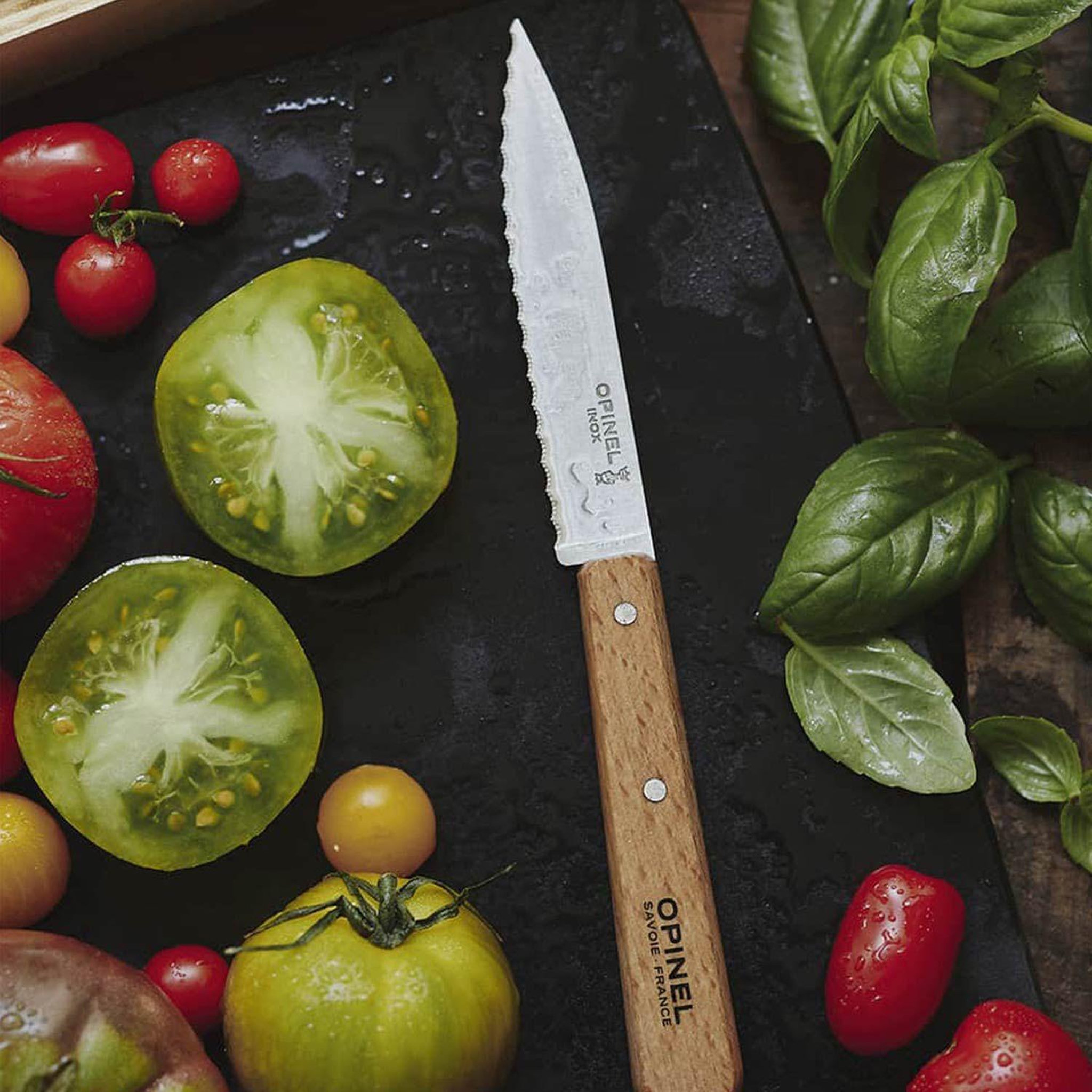 Voir la diapositive 2 : Opinel Couteau cranté Opinel n°113