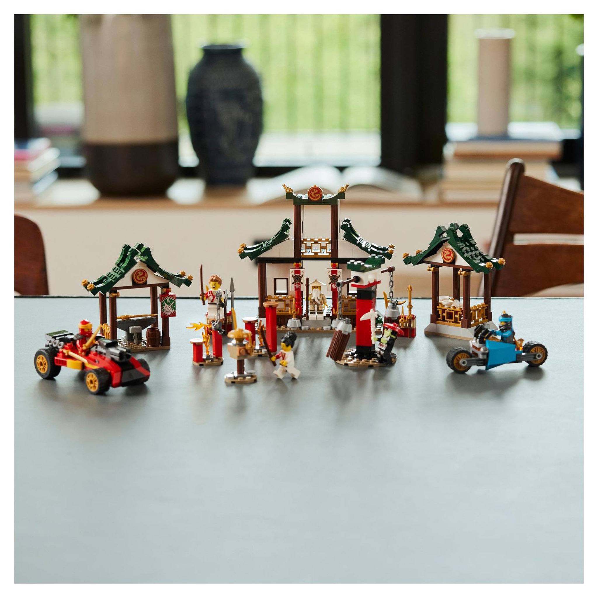 Voir la diapositive 7 : LEGO NINJAGO 71787 La Boîte de Briques Créatives Ninja, pour Construire un Parcours d'Obstacles, une Voiture Ninja, une Moto et 6 Minifigurines