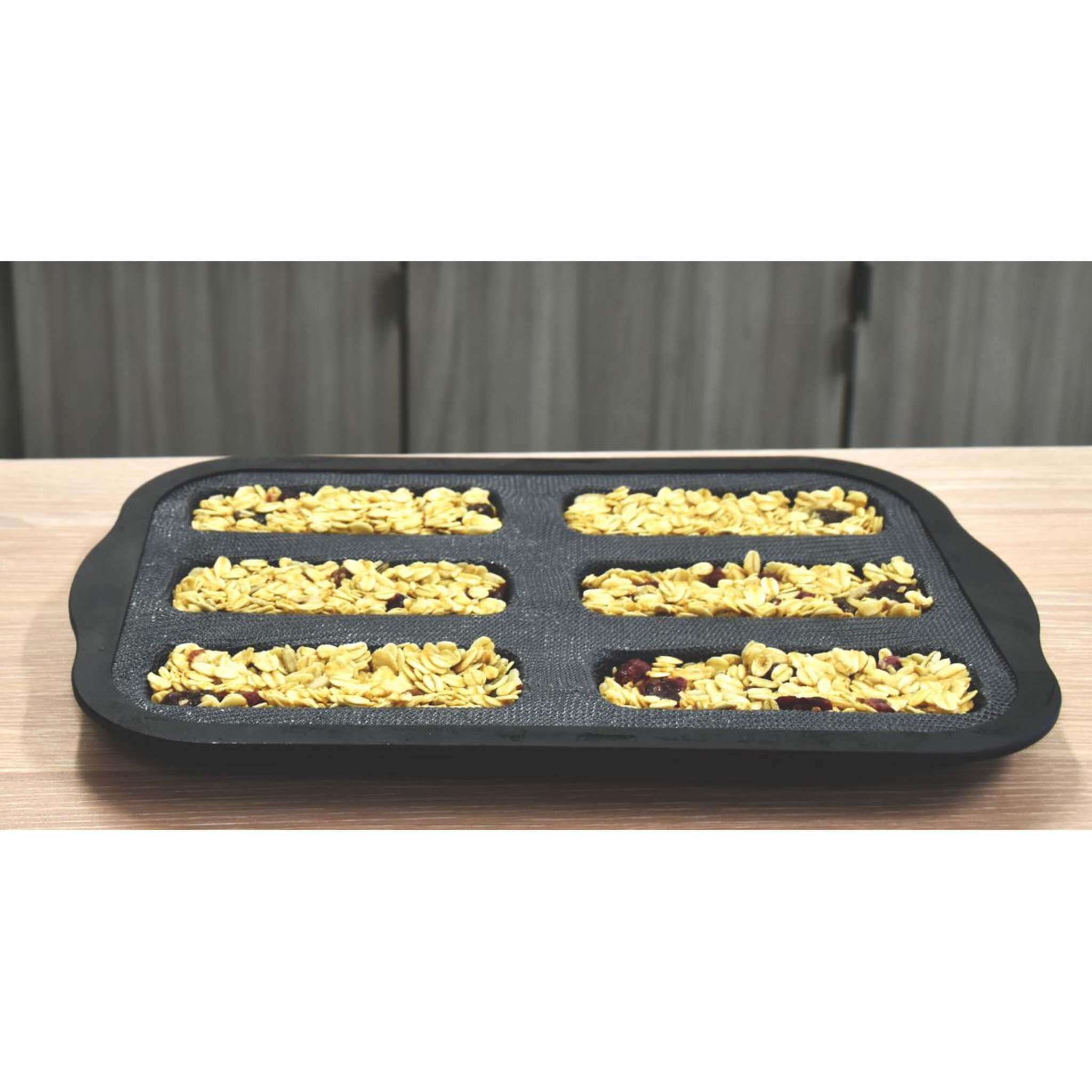 Voir la diapositive 3 : Moule 6 financiers en silicone et fibre de verre