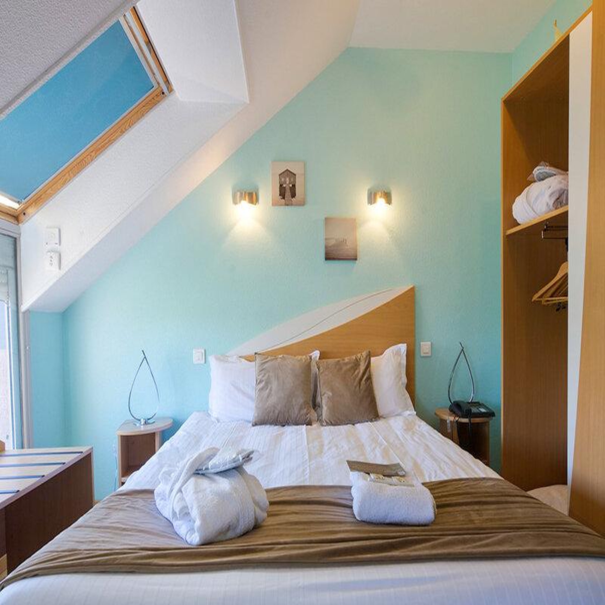 Voir la diapositive 3 : Smartbox Escapade de 3 jours avec dîner dans un hôtel près de vichy - coffret cadeau séjour