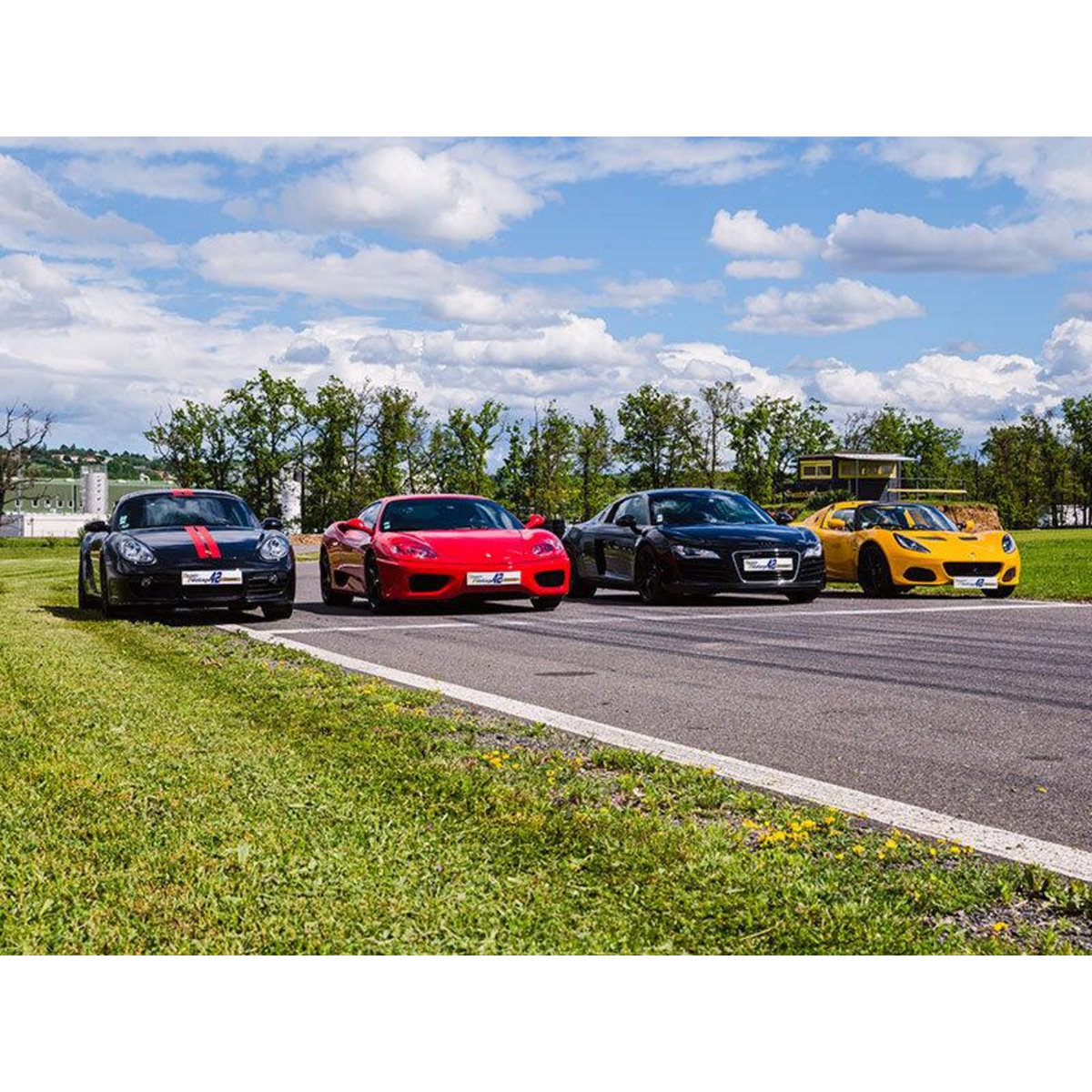 Smartbox 6 tours de pilotage à sensations en Lotus Elise Sport et Ferrari 360 Modena - Coffret Cadeau Sport & Aventure