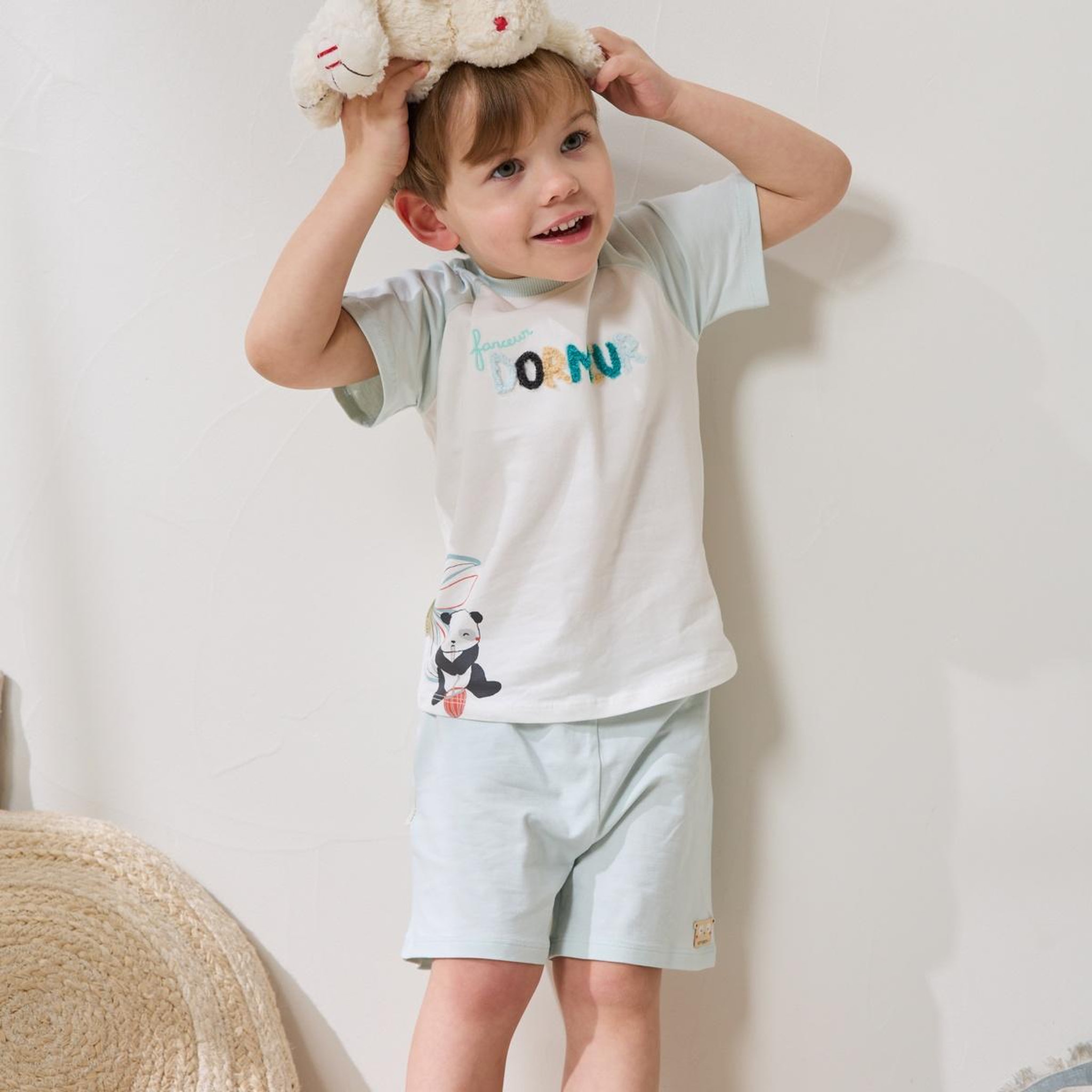Voir la diapositive 5 : Petit BÃ©guin Pyjama short enfant 2 pièces bento