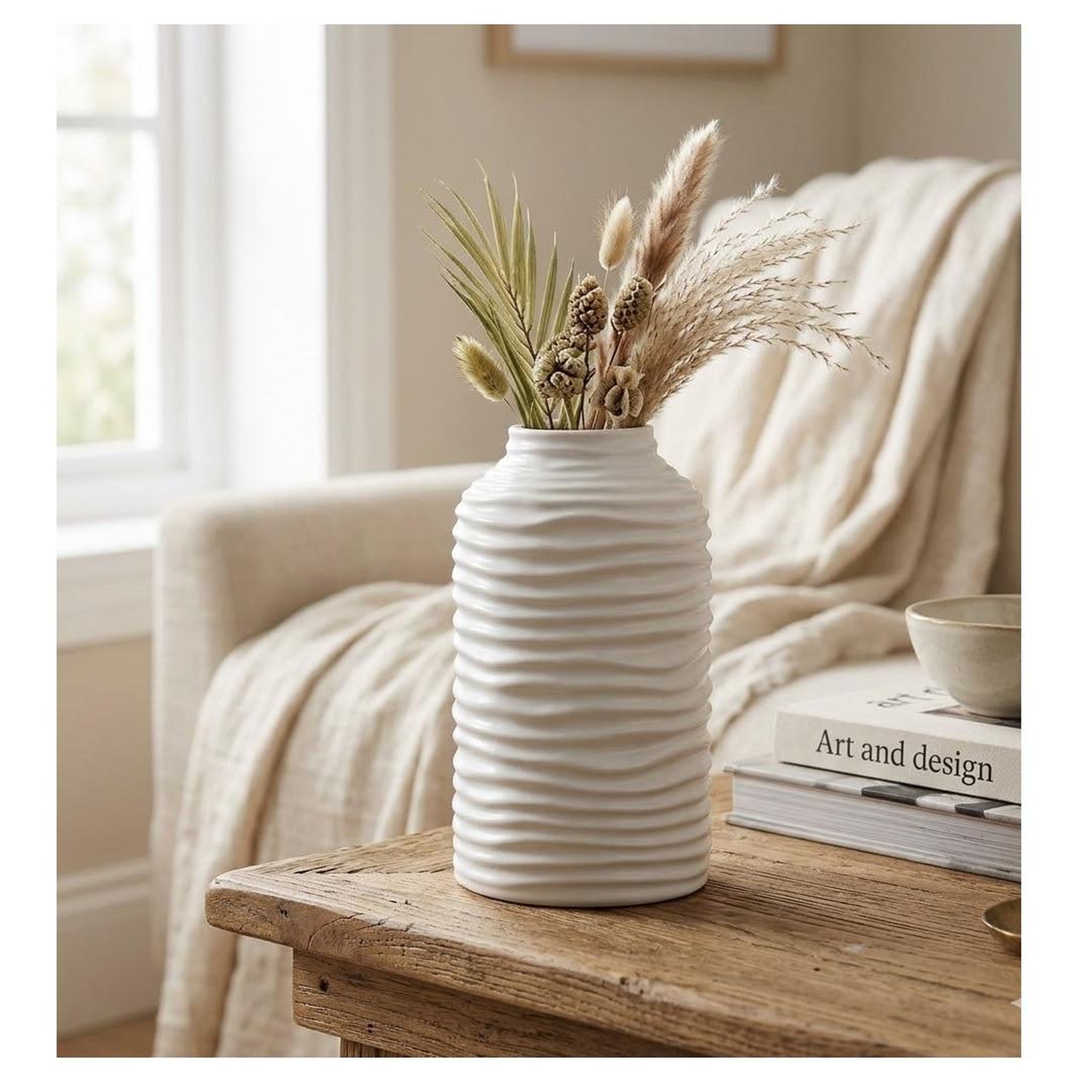Voir la diapositive 2 : Eden Vase en céramique strié blanc design et moderne