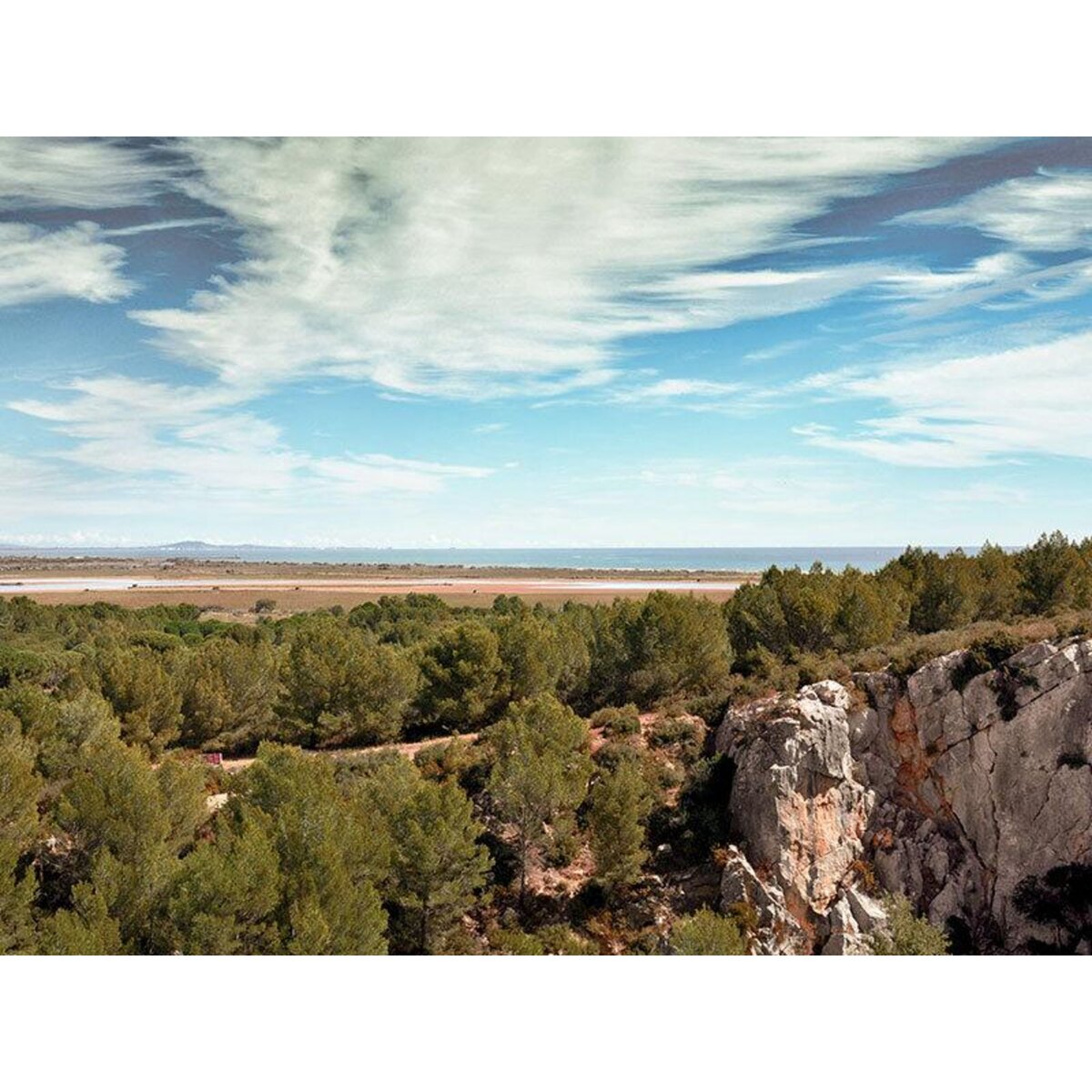 Smartbox Vol en hélicoptère de 20 min pour 2 personnes au-dessus de l'Étang de Thau - Coffret Cadeau Sport & Aventure