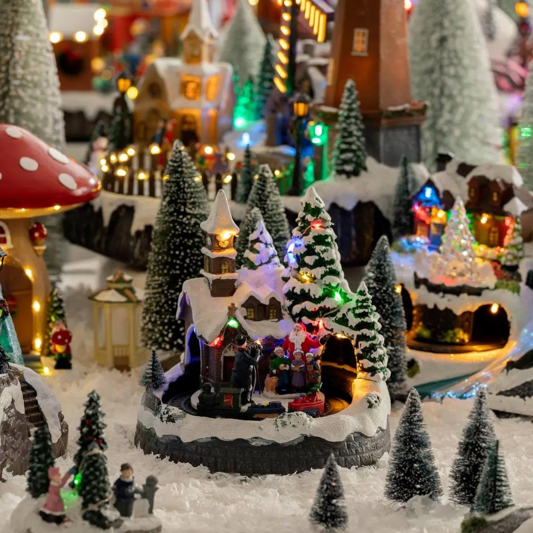 Voir la diapositive 3 : FEERIC LIGHT & CHRISTMAS Village de noël église  square  20cm multicolore