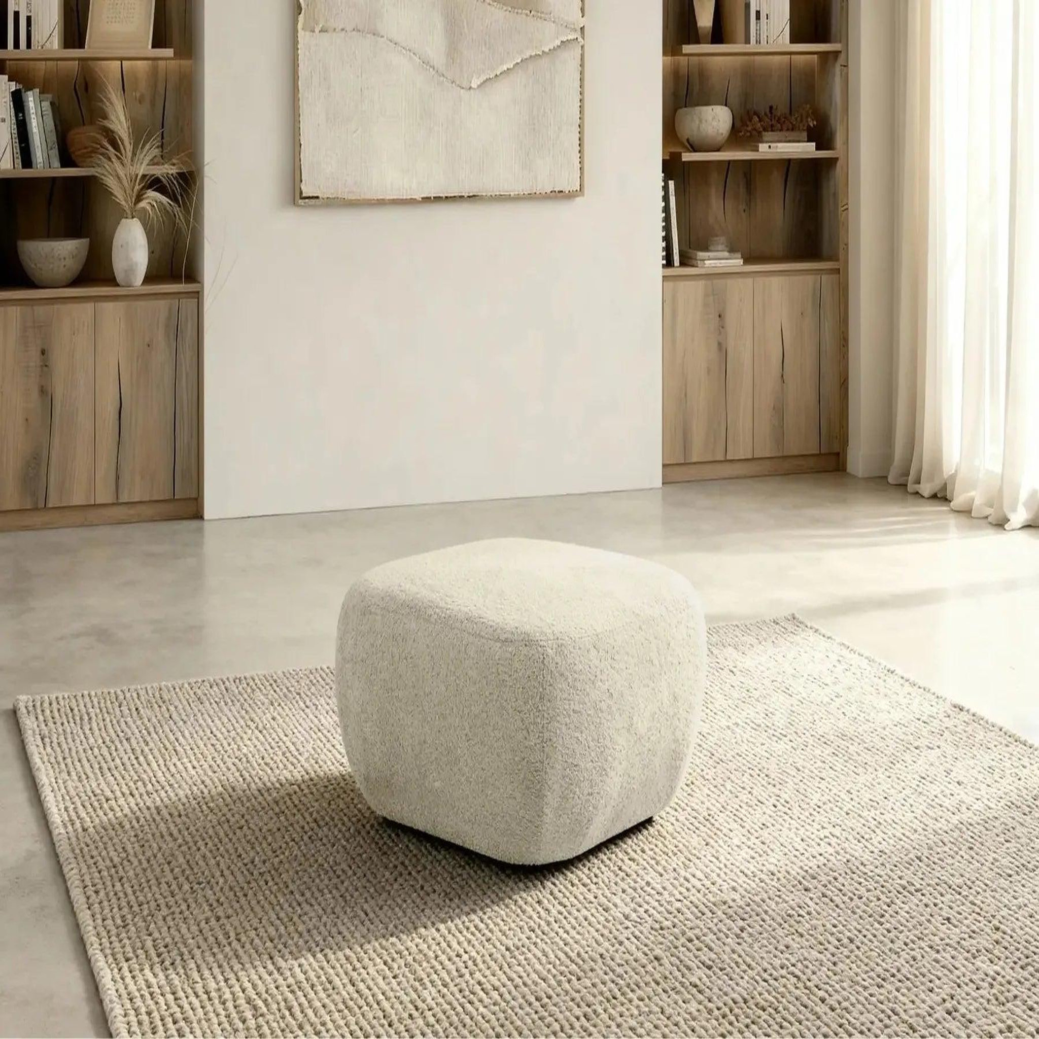 Voir la diapositive 2 : CASANOVA PARIS Santiago - pouf tissu bouclette