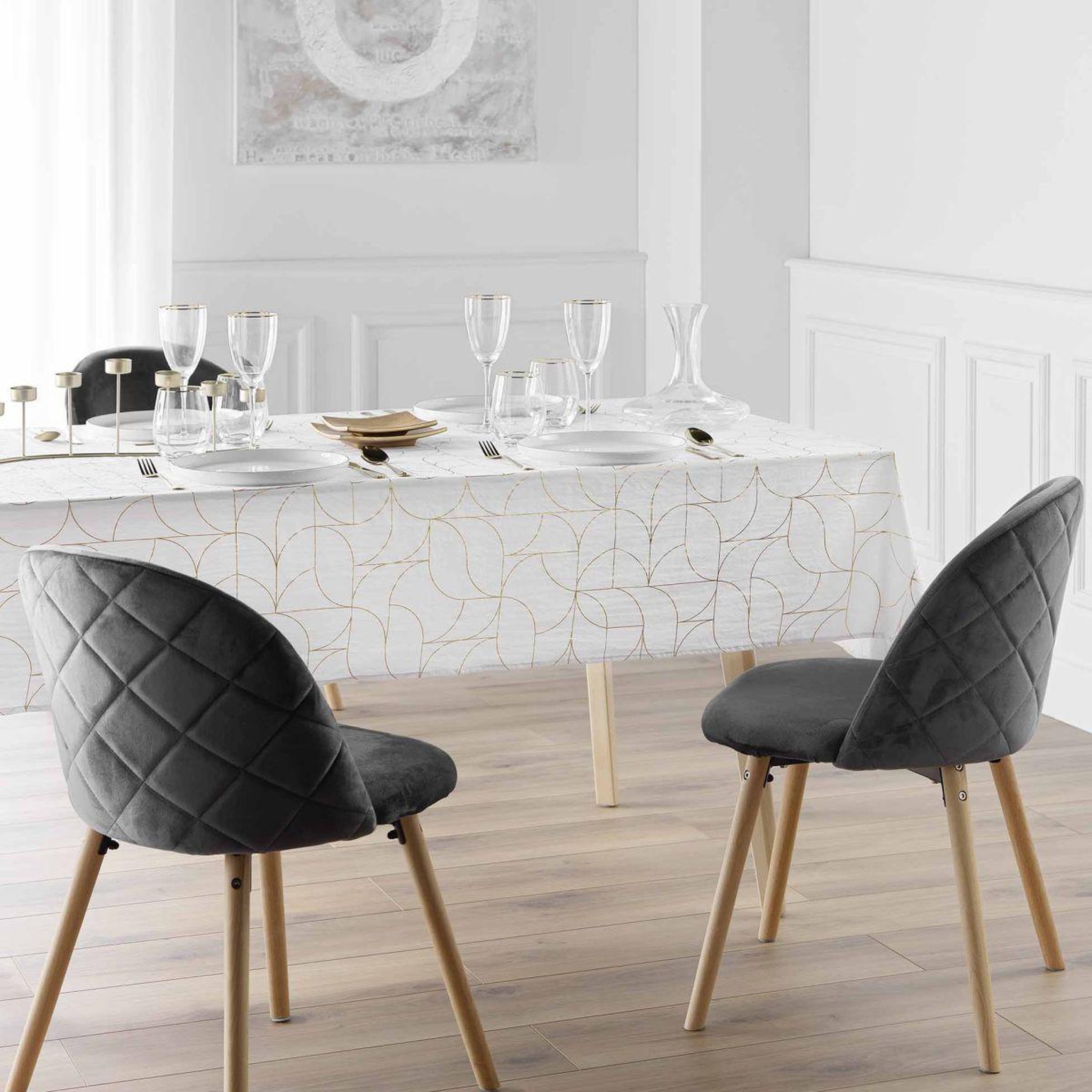 Voir la diapositive 4 : Douceur d'Intérieur Nappe antitache  louxor  140x240cm blanc & or
