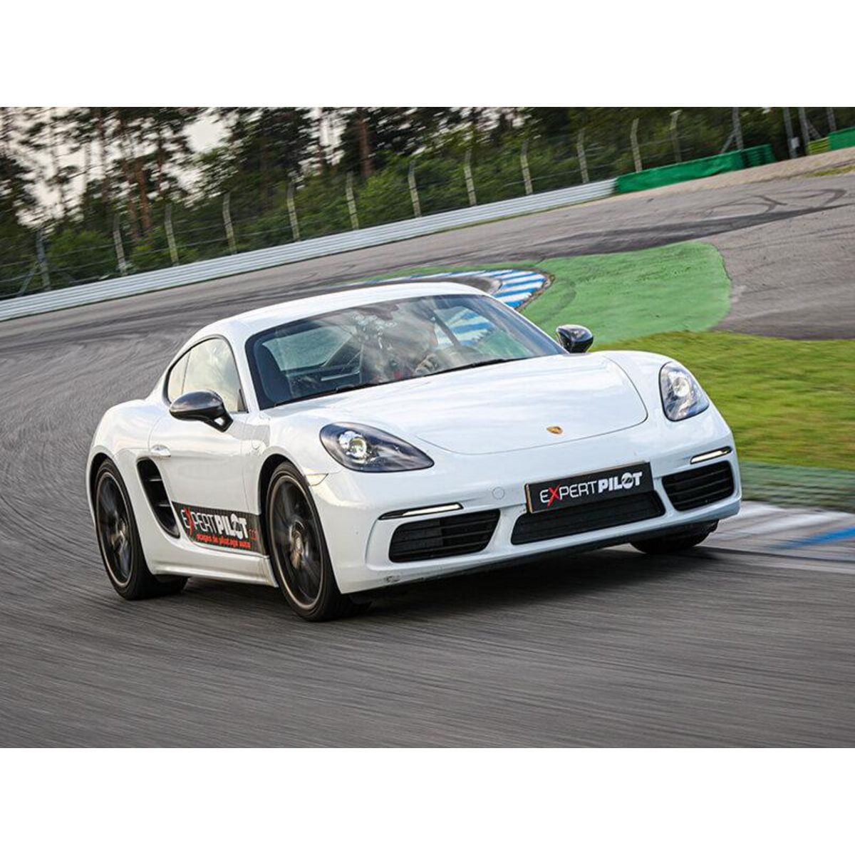 Smartbox 3 tours de pilotage en Porsche Cayman sur le circuit Dijon-Prenois - Coffret Cadeau Sport & Aventure