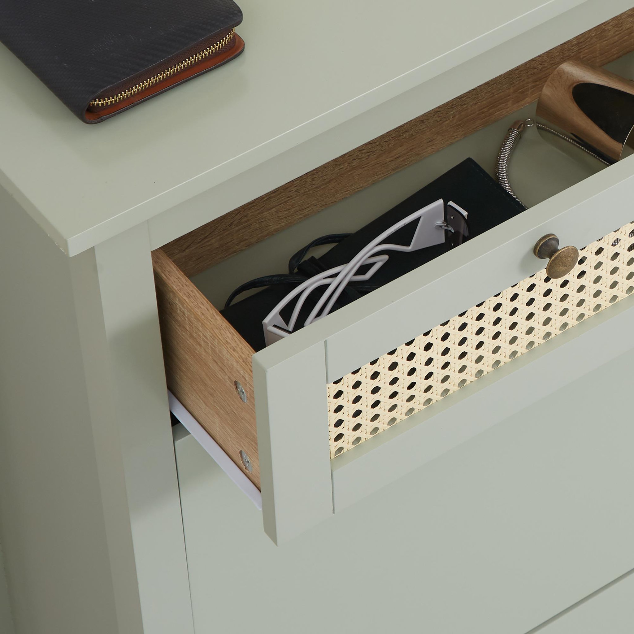 Voir la diapositive 4 : HOMCOM Meuble à chaussures style bohème chic - 2 portes abattantes 2 étagères réglables tiroir - MDF vert d'eau aspect rotin