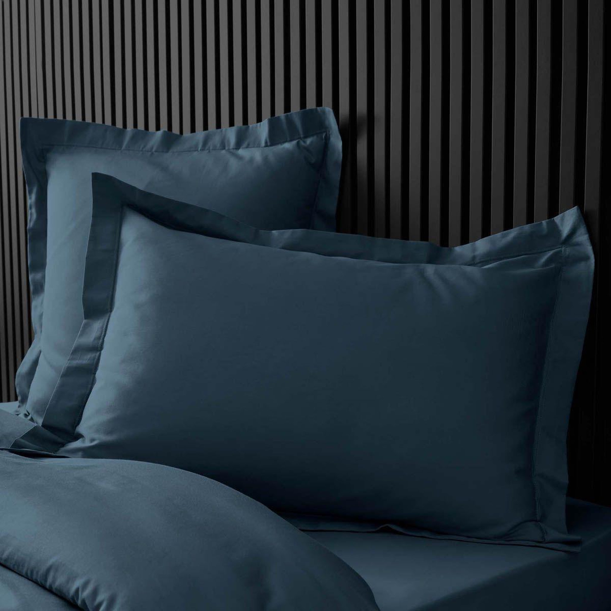 Voir la diapositive 2 : Douceur d'Intérieur Taie d'oreiller  percaline  50x70cm bleu nuit