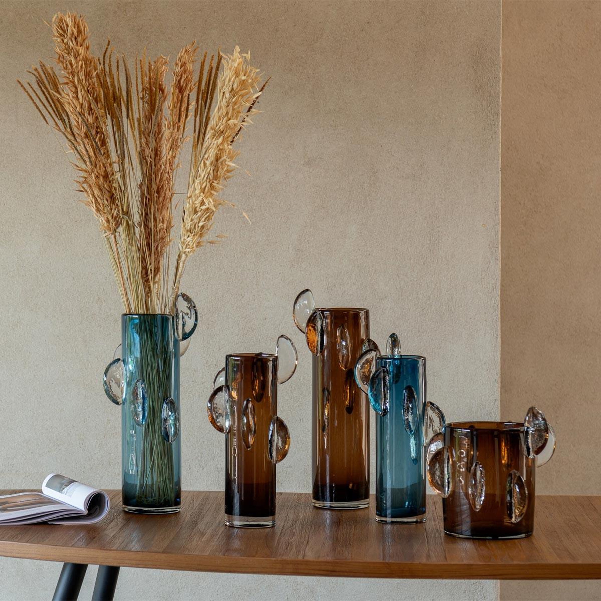 Voir la diapositive 3 : J-LINE Vase design en verre  steggy  24cm marron