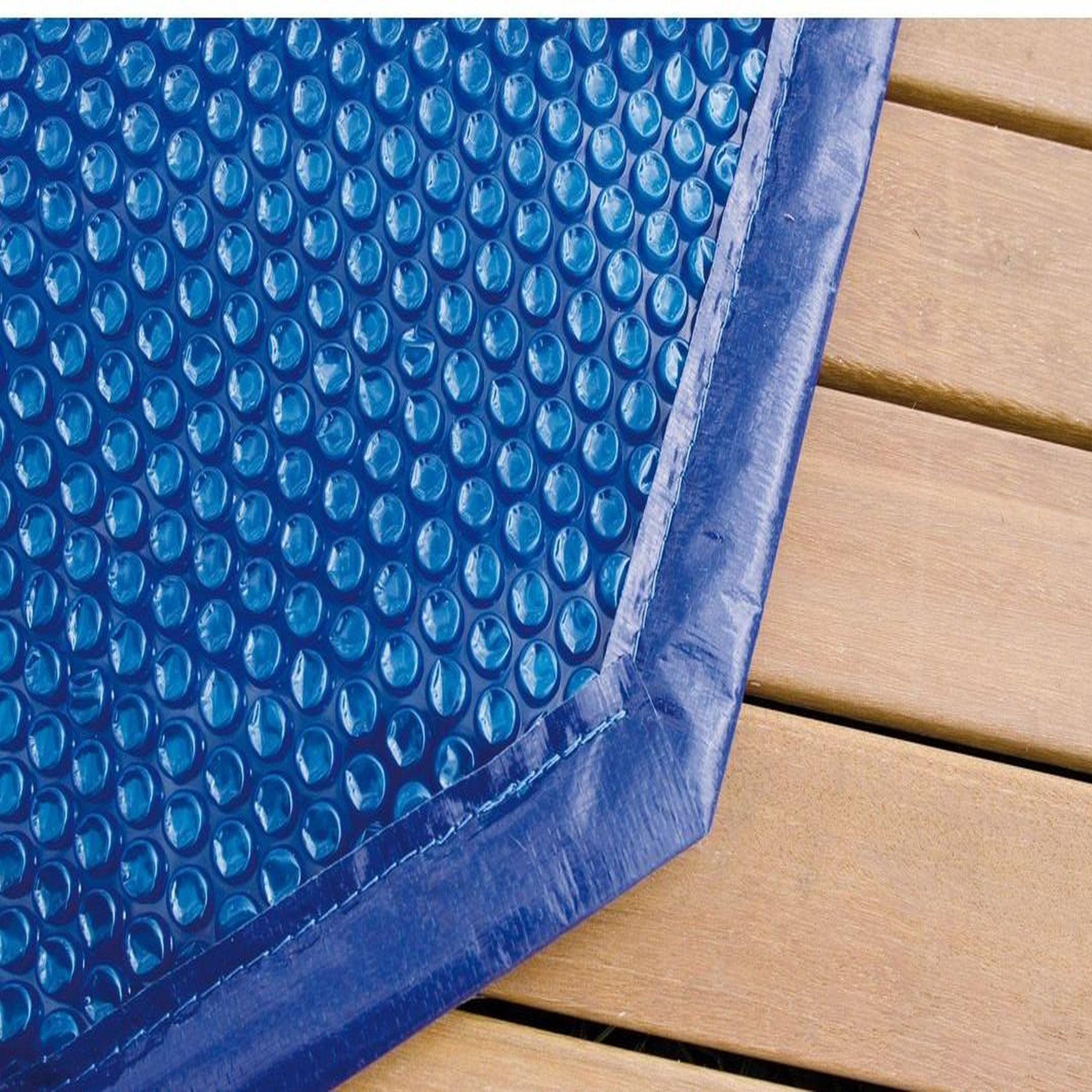 Voir la diapositive 2 : Piscine bois Océa  510 - H120cm - Bâche à bulles bordée diamètre 510 cm