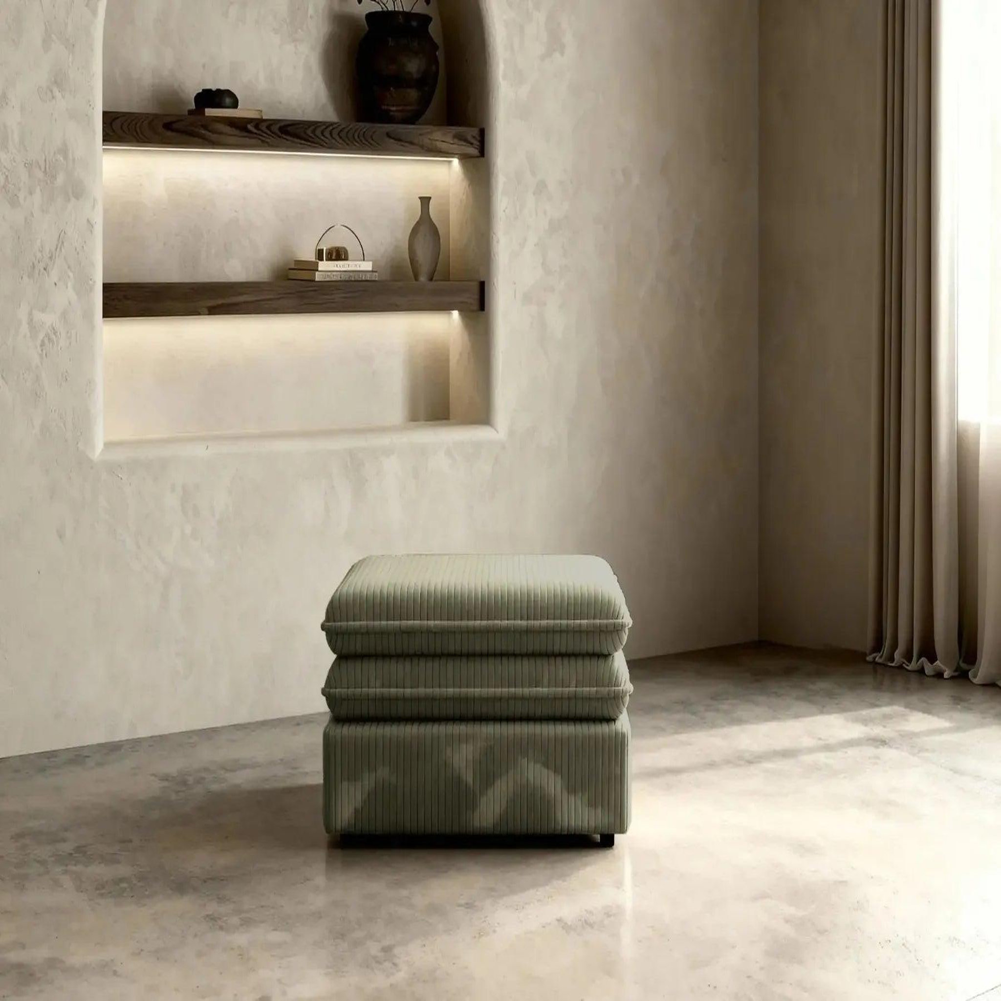 Voir la diapositive 3 : CASANOVA PARIS Oscar - pouf velours cotelé