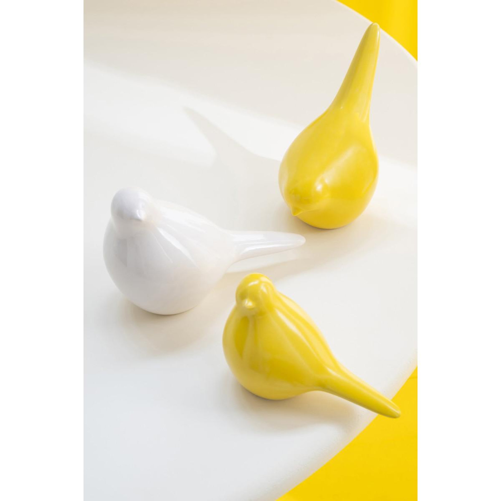 Voir la diapositive 2 : J-LINE Lot de 3 oiseaux déco en porcelaine  envol  18cm blanc