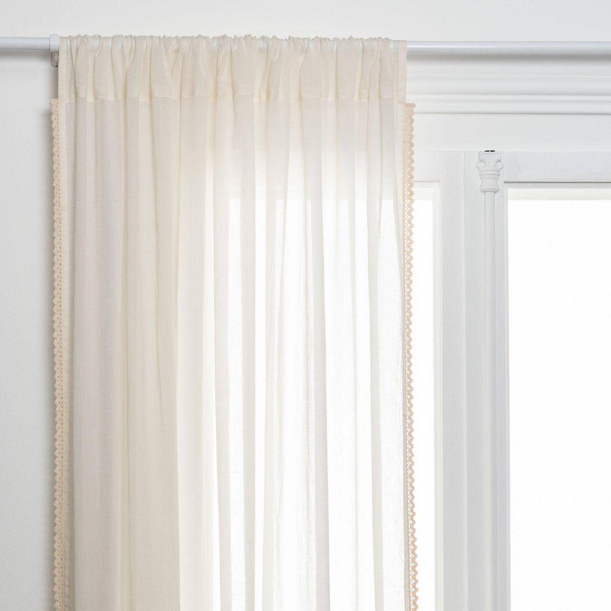 ATMOSPHERA Voilage en coton avec biais en dentelle LITTLE COTTAGE - 140 x 240 cm - Ecru