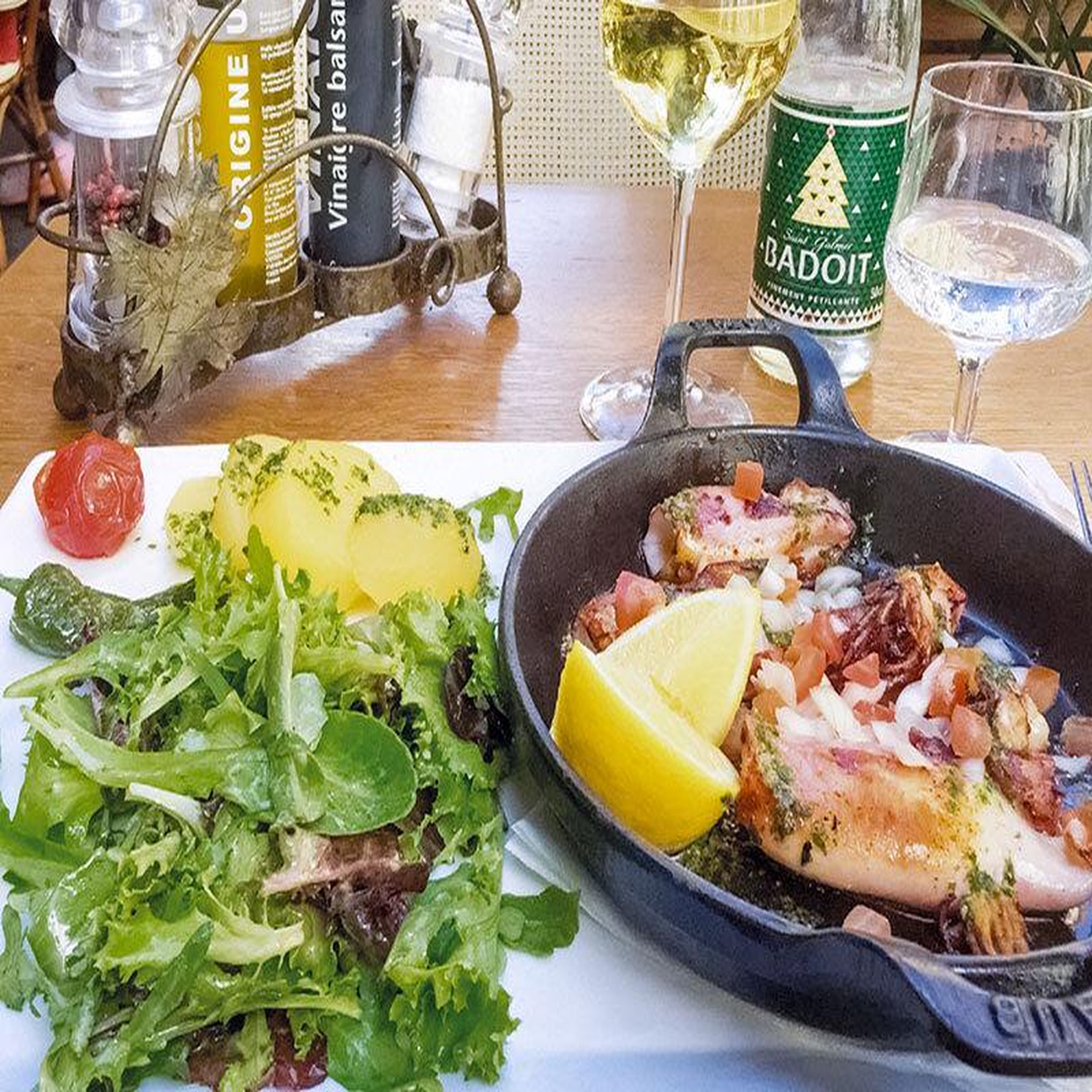 Voir la diapositive 2 : Smartbox Dîner romantique menu 3 plats à nice - coffret cadeau gastronomie