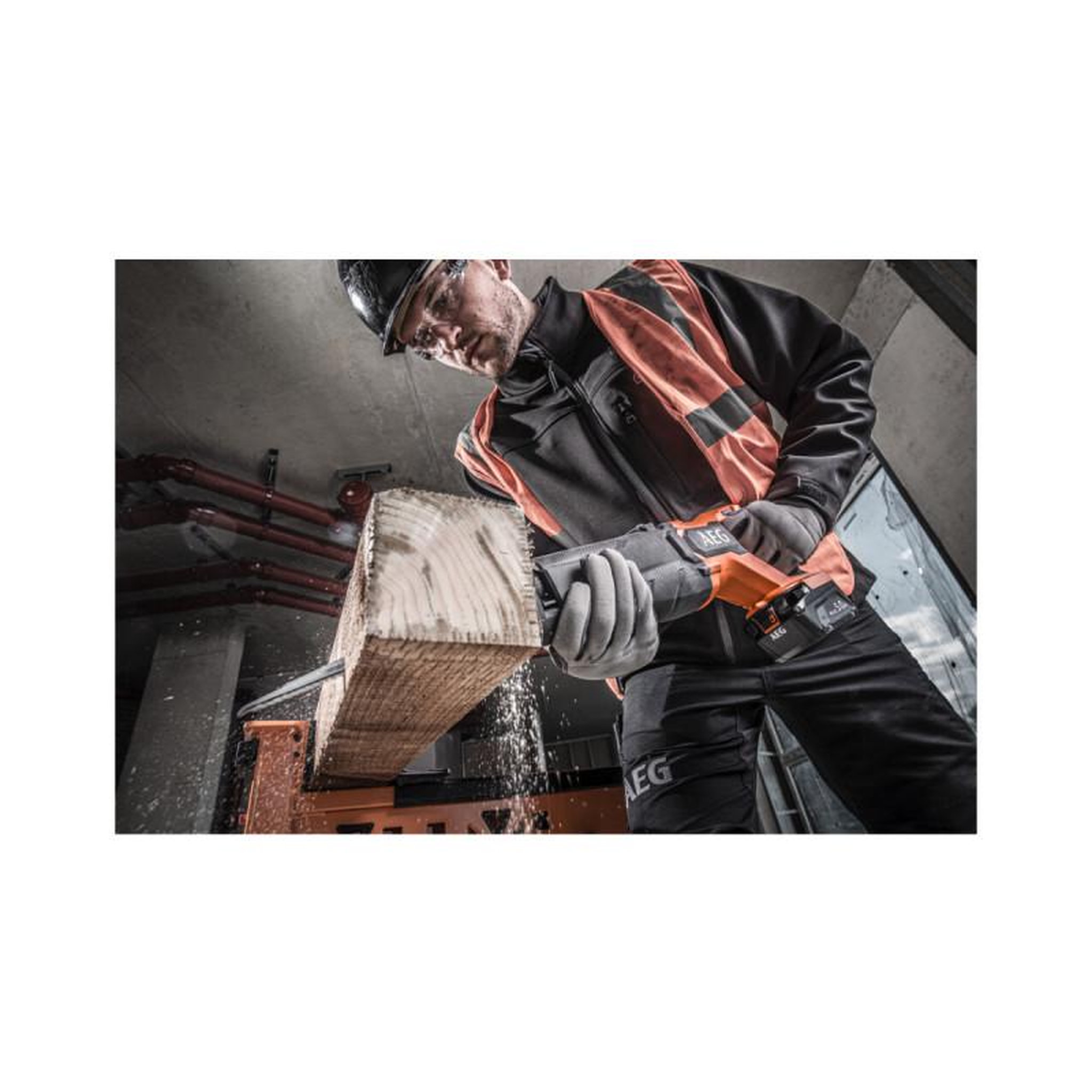 Voir la diapositive 3 : AEG Pack AEG Scie sabre - BUS18BL2-0 - 18V Brushless - 1 batterie 2.0Ah - 1 chargeur - SETL1820S