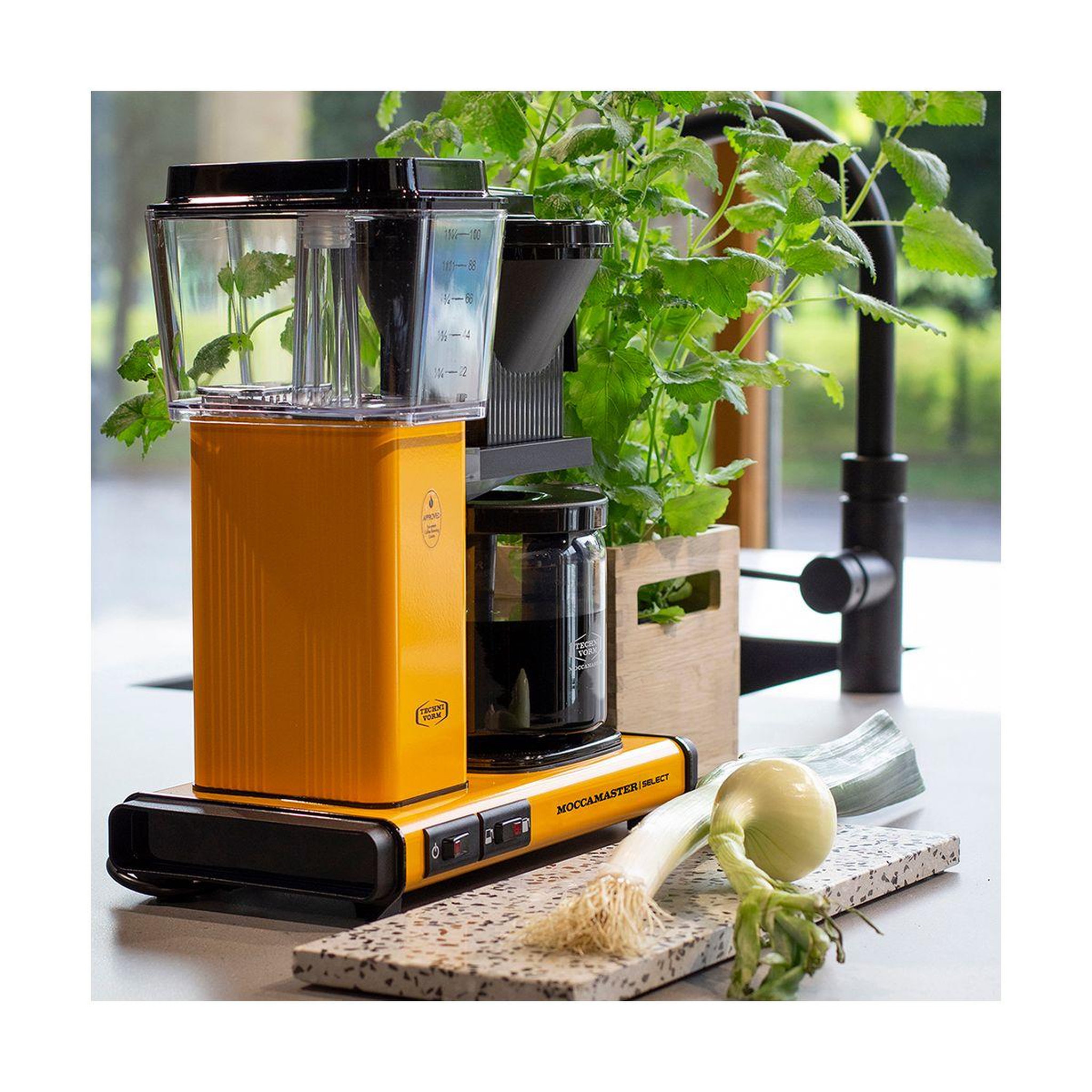 Voir la diapositive 3 : MOCCAMASTER Cafetière filtre Yellow Pepper