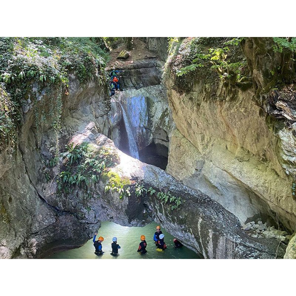 Smartbox 2h30 de canyoning au canyon du Ternèze près de Grenoble pour 2 personnes - Coffret Cadeau Sport & Aventure