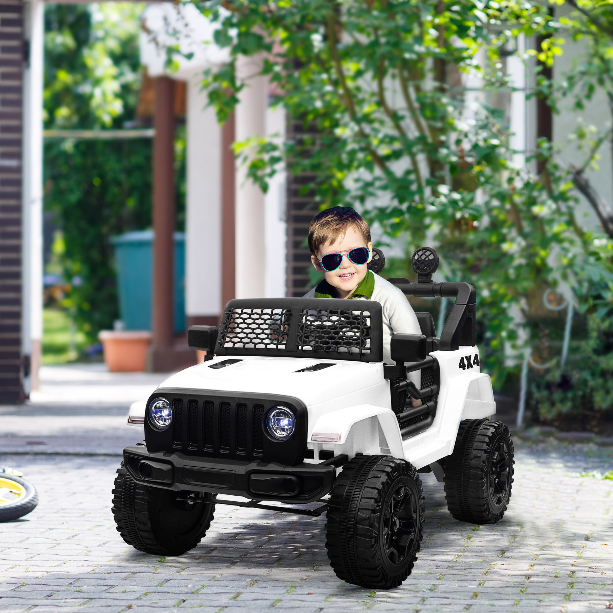 Voir la diapositive 5 : HOMCOM Voiture 4x4 électrique enfant moteur 2 x 35 W 5 Km/h max. télécommande incluse effets lumineux sonore lecteur MP3 USB blanc