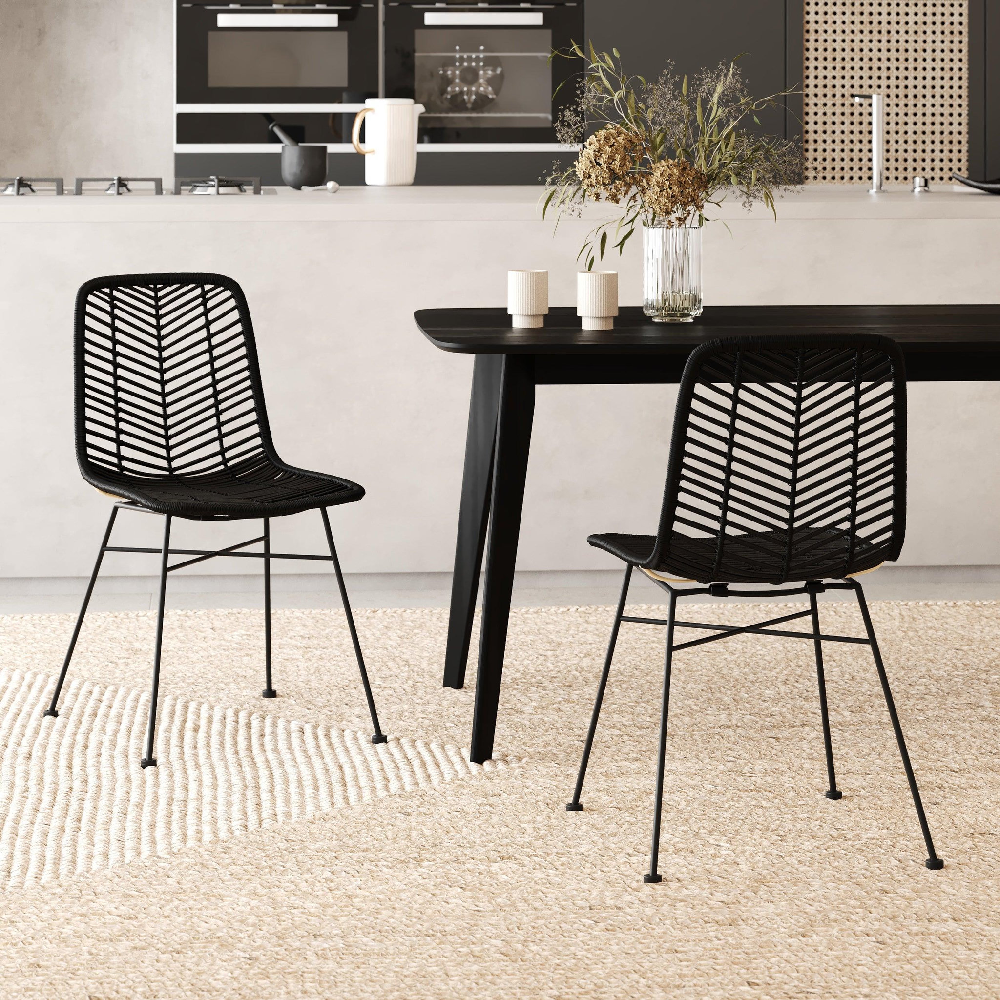 Voir la diapositive 2 : MAISON PAVANE Lot de 2 chaises en rotin et pieds en métal noir-tamara