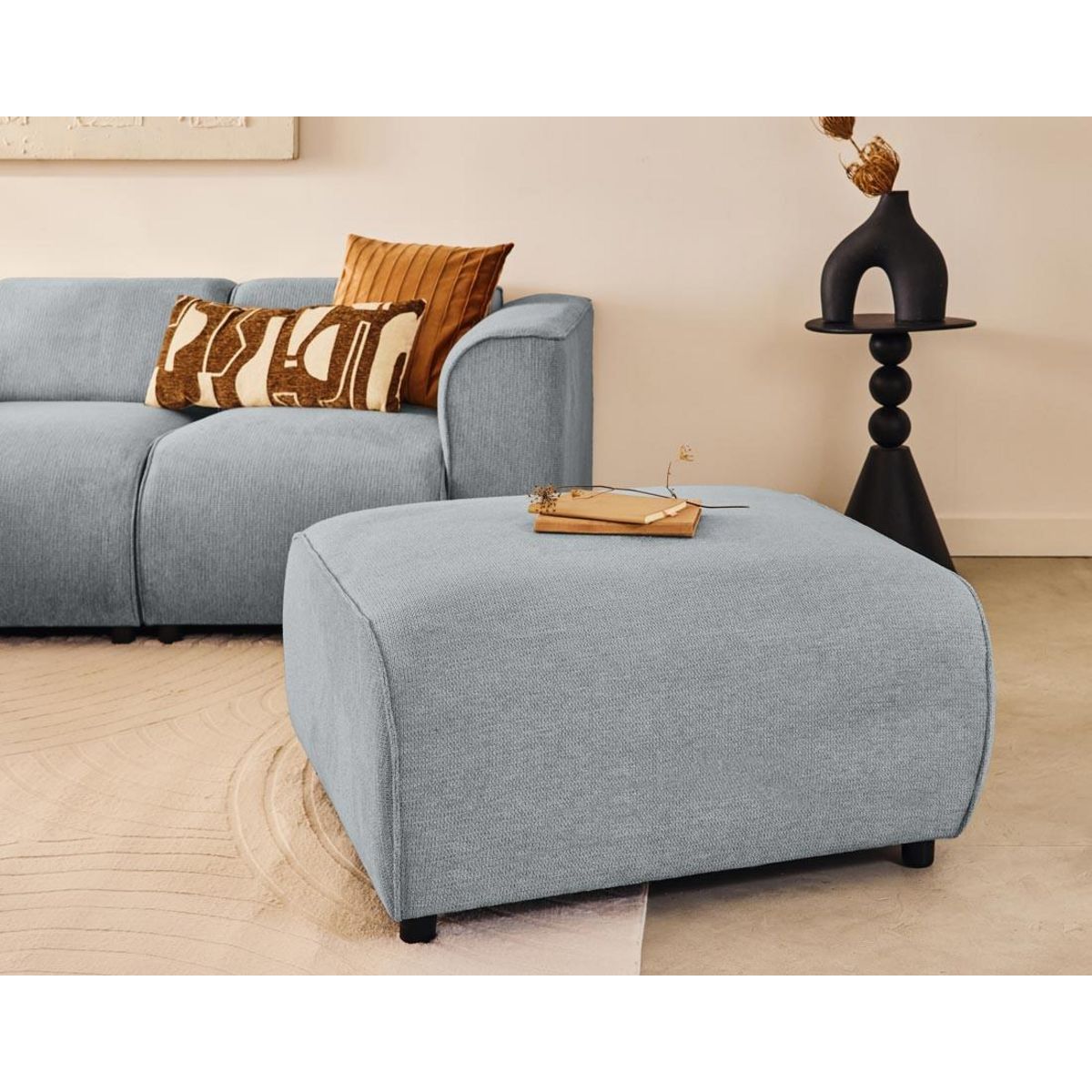 LISA DESIGN Suaro - pouf en tissu texturé