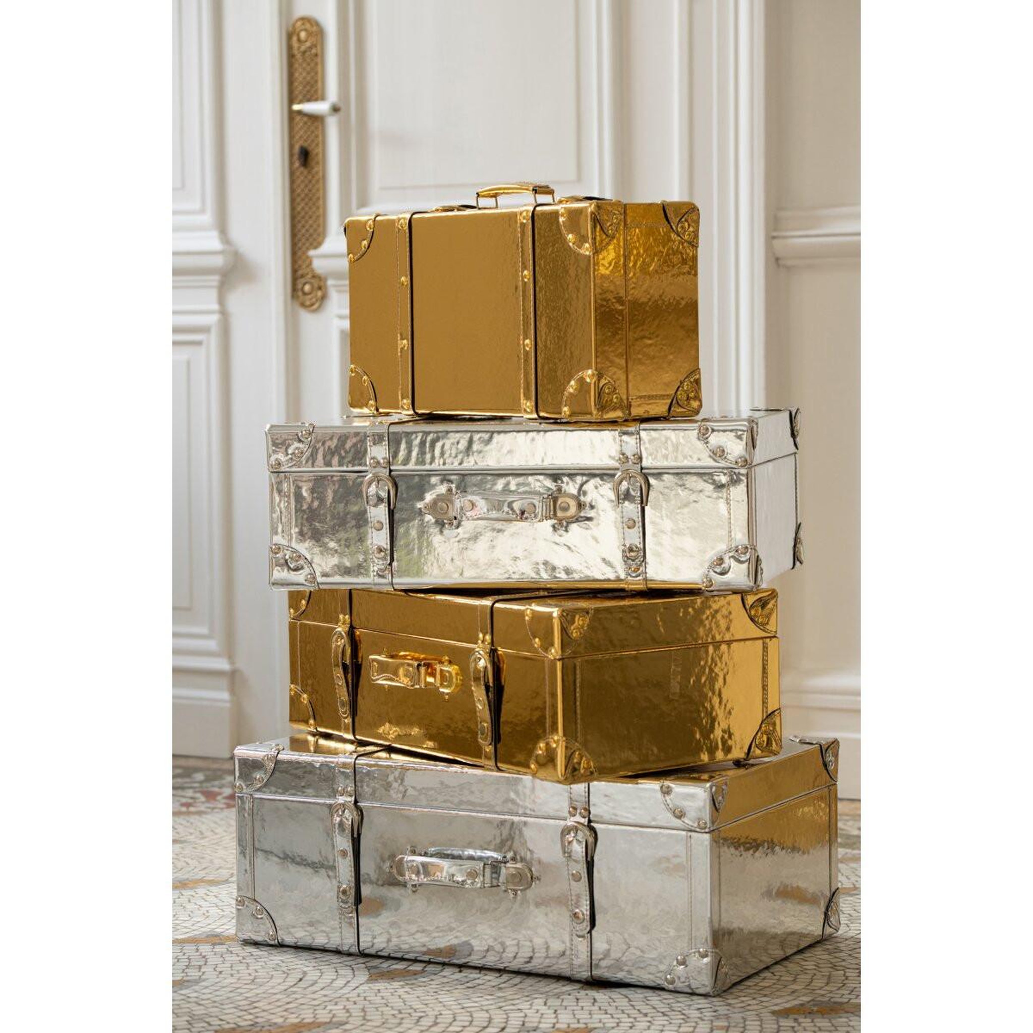 Voir la diapositive 4 : J-LINE Lot de 3 valises déco  björn  60cm argent