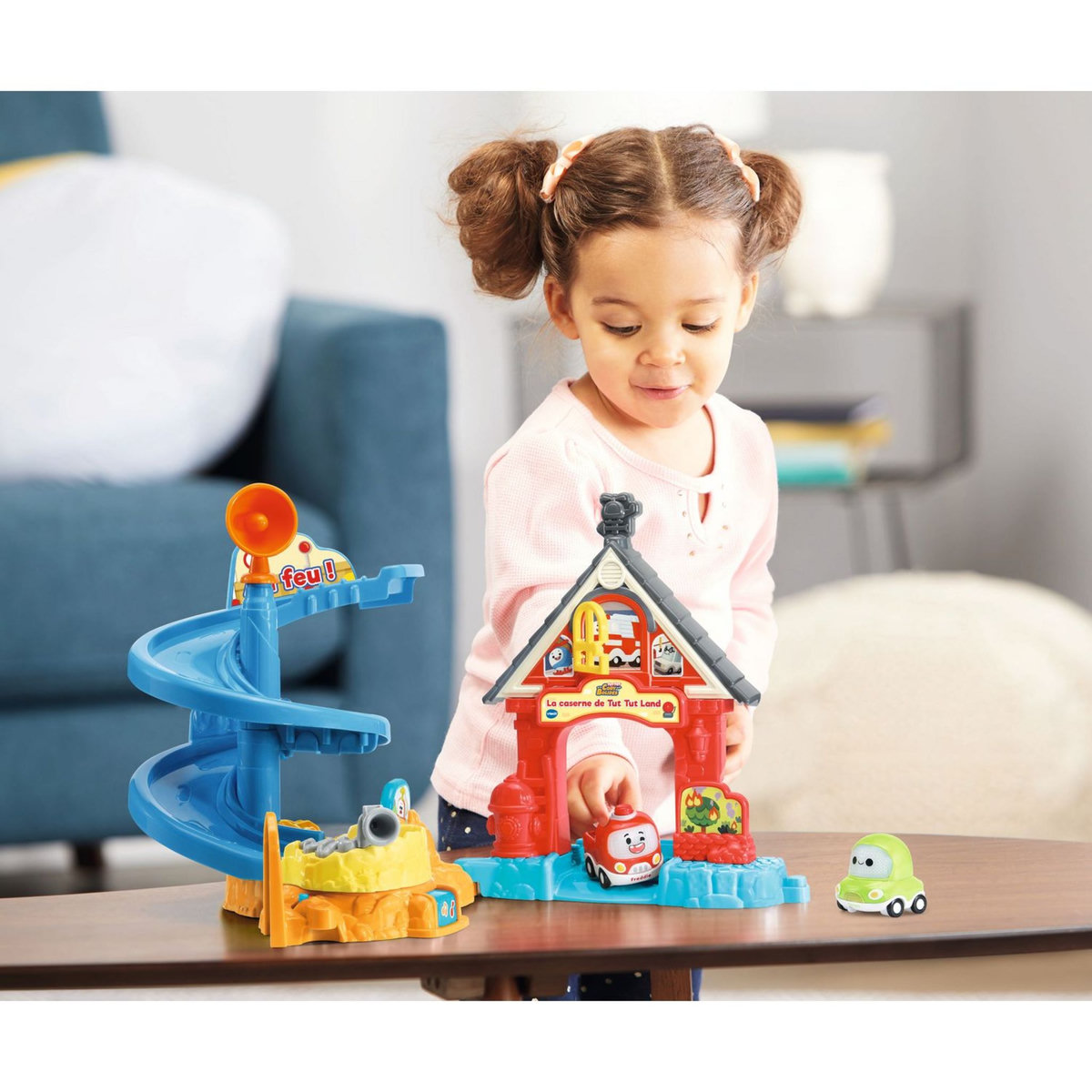 VTECH Caserne de Tut Tut Land + Freddie et Chrissy - Tut Tut Cory Bolides 
