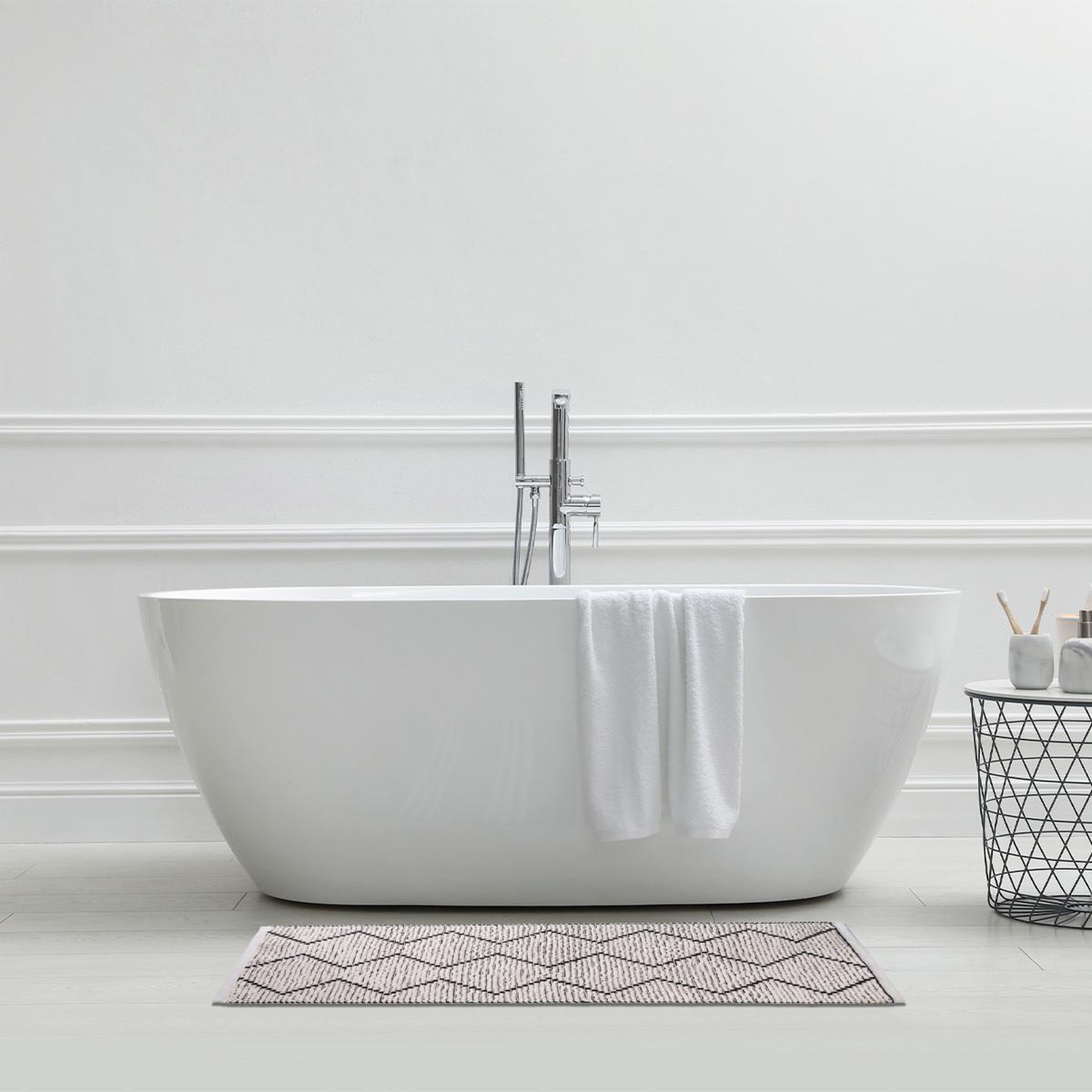 Voir la diapositive 2 : GUY LEVASSEUR Tapis de bain déco en polycoton