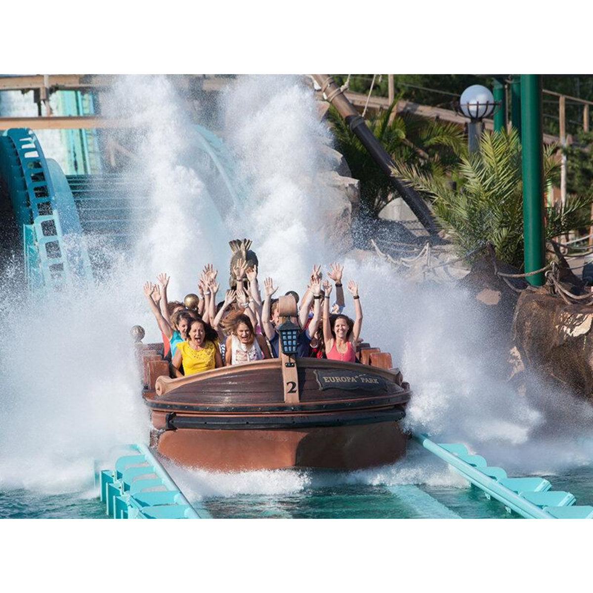 Smartbox Europa-Park 2025 en famille : 2 entrées adultes et 2 entrées enfants pour une journée en basse saison - Coffret Cadeau Sport & Aventure