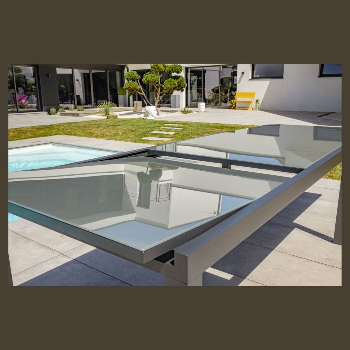 Table de jardin rectangulaire - 10/12 places - Aluminium et plateau en verre - Anthracite - TOLEDE