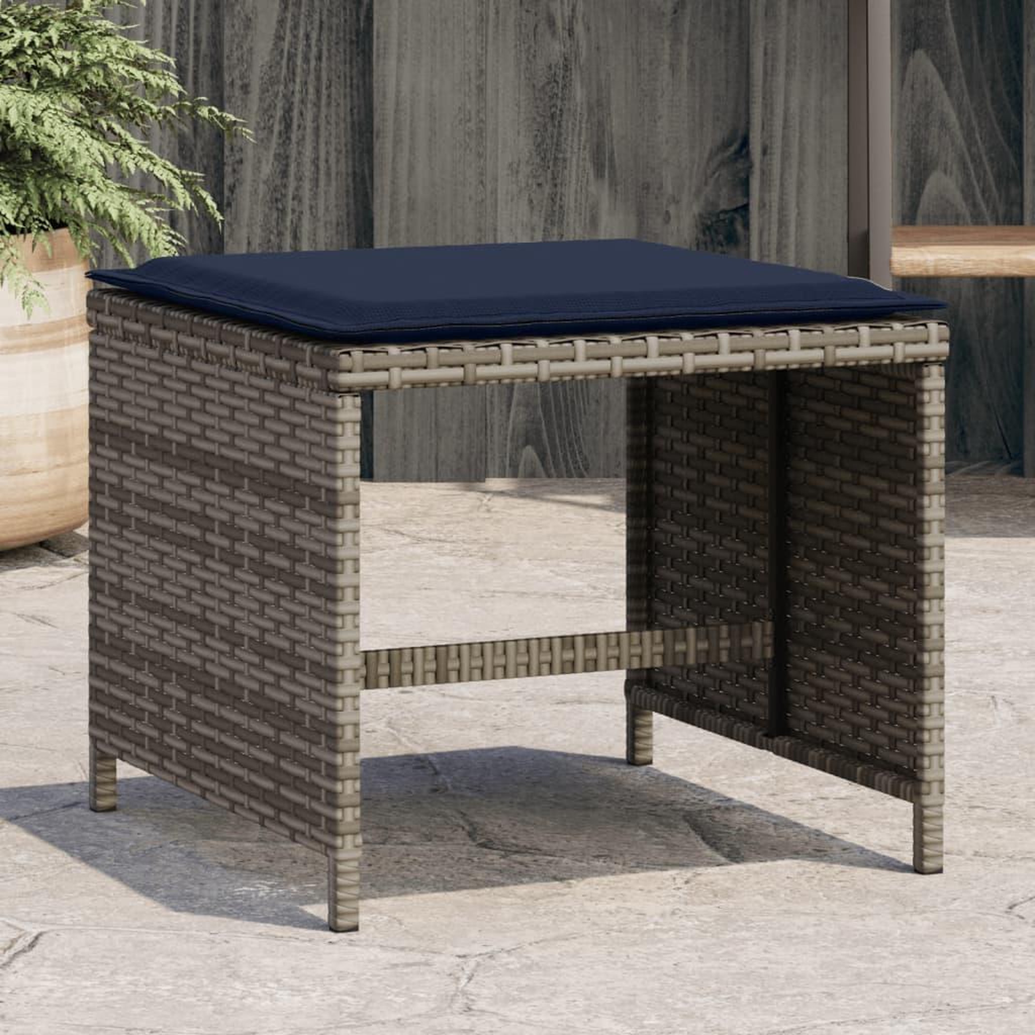 VIDAXL Tabourets de jardin avec coussins lot de 4 gris resine tressee