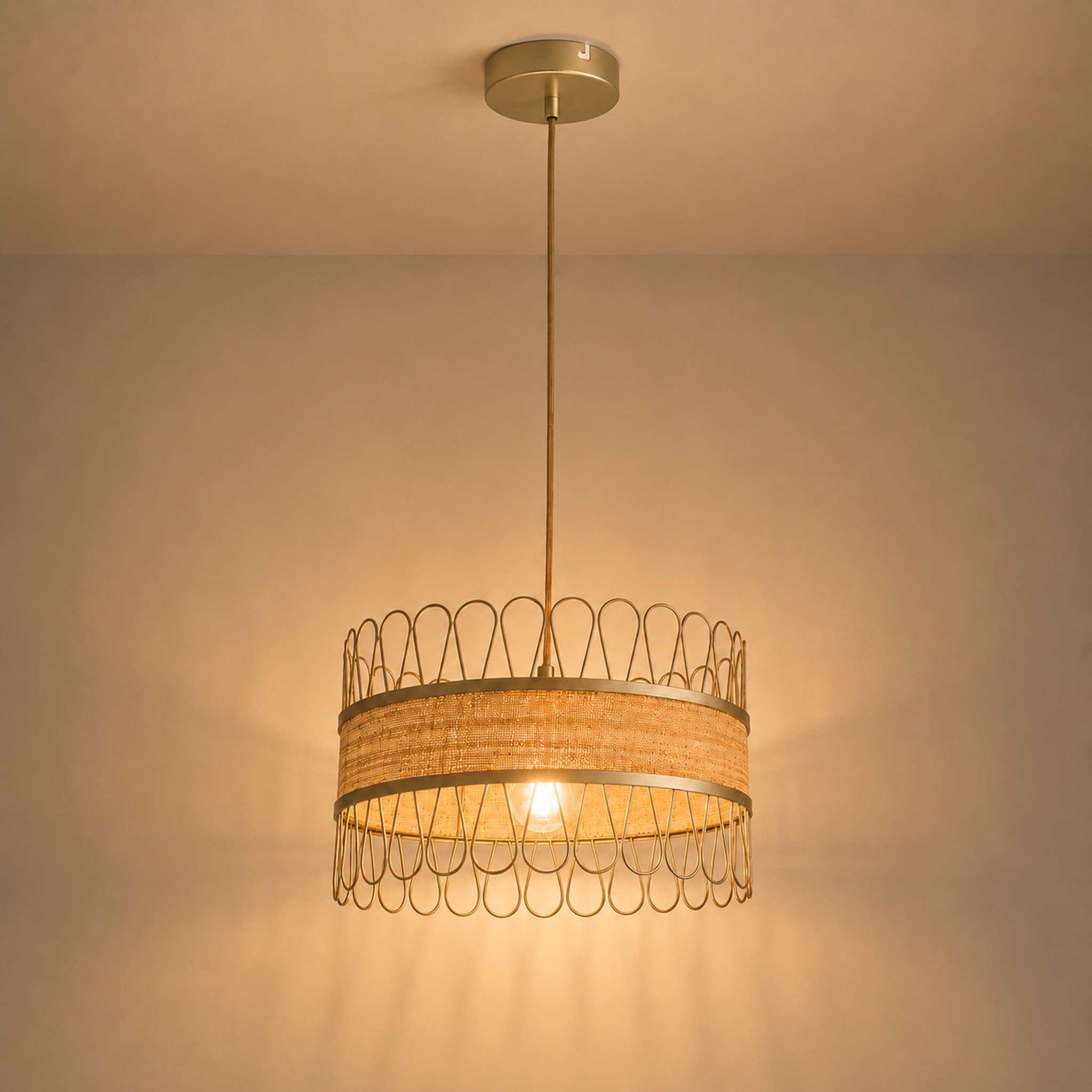 Voir la diapositive 5 : MAISON PAVANE Suspension en rotin D40 cm-Flore