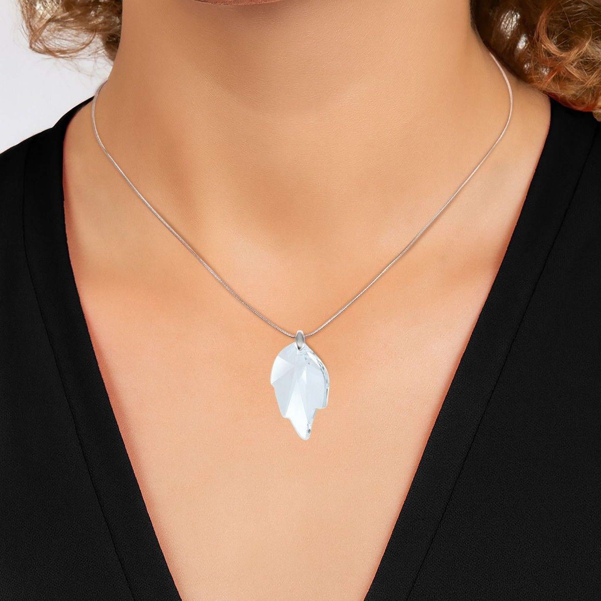 Voir la diapositive 2 : SC CRYSTAL Collier feuille par SC Crystal®
