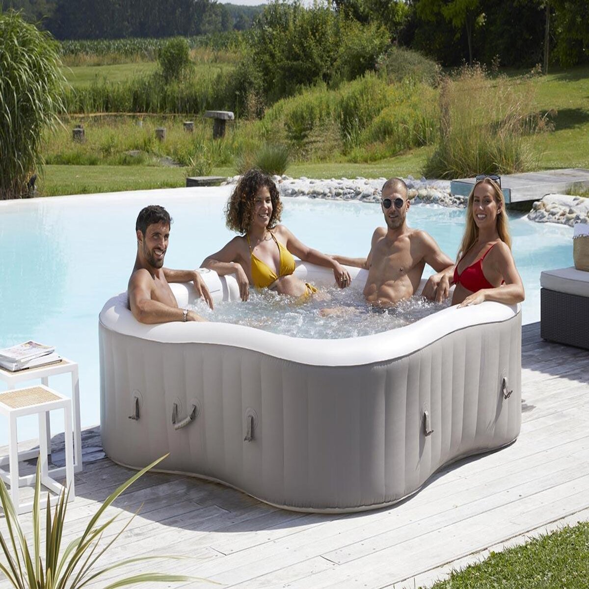 INFINITE SPA Spa gonflable Élite Plus trèfle Bulles 4 places + Accessoires offerts - Infinite Spa