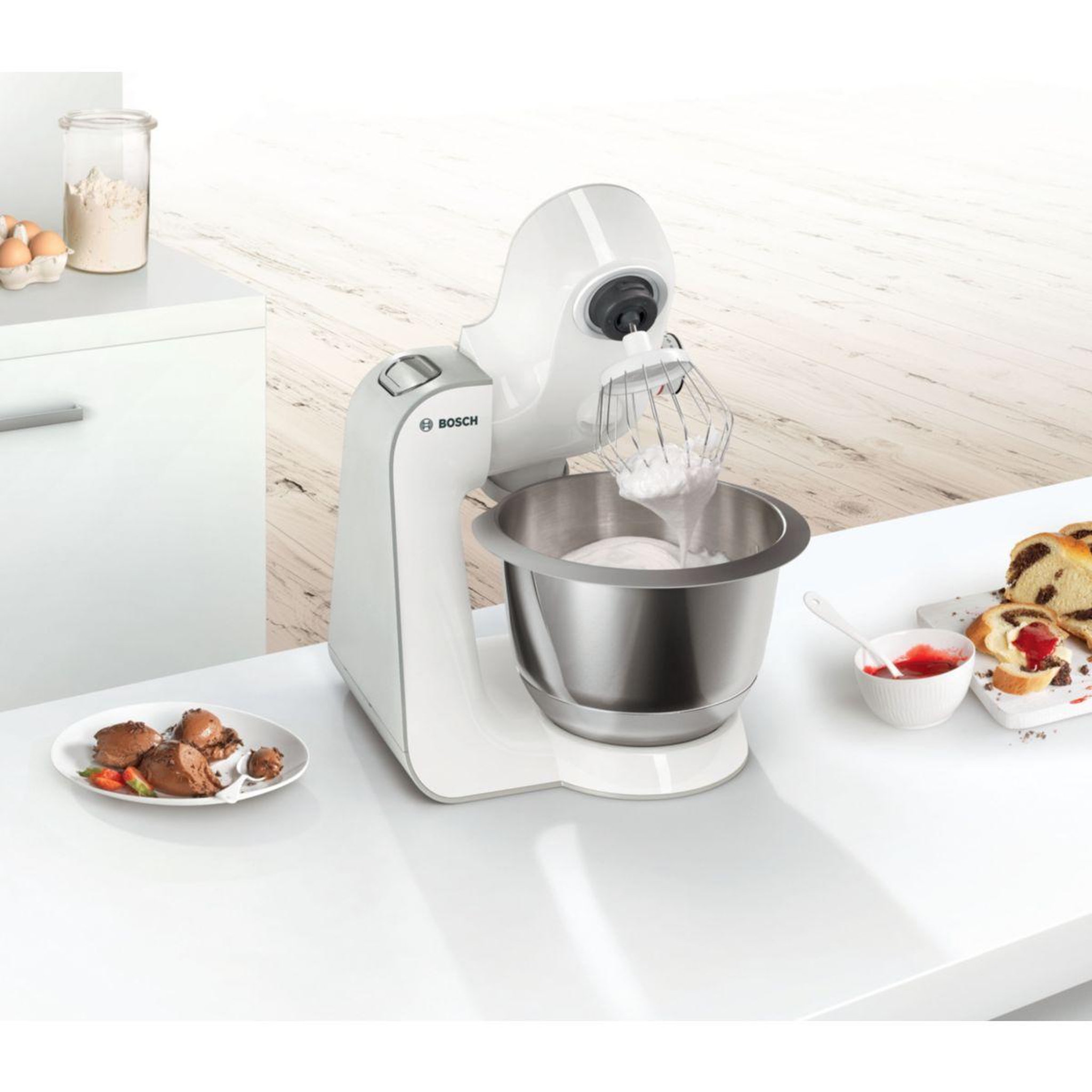 Voir la diapositive 3 : BOSCH Robot pâtissier série 4 - blanc mum58200e