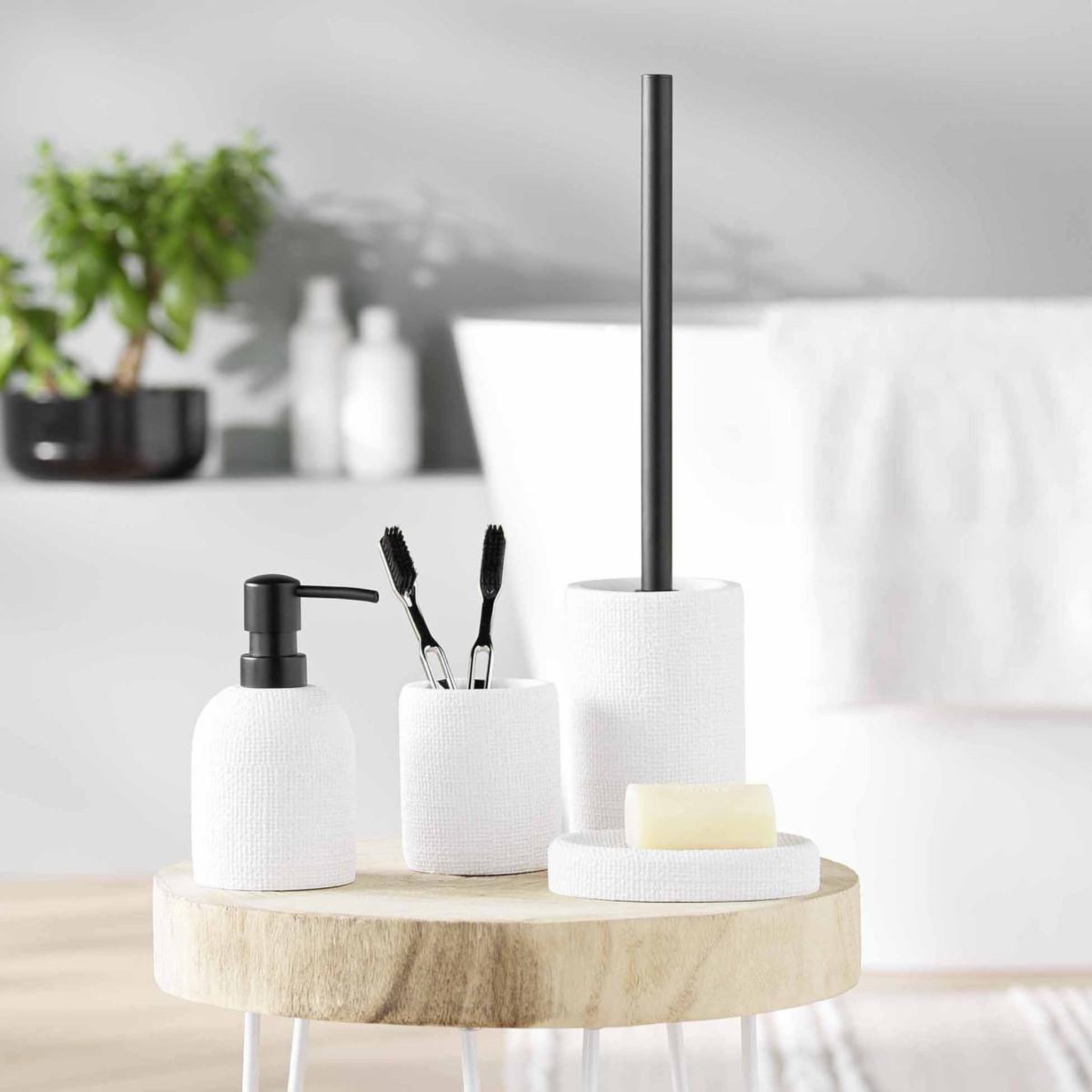 Voir la diapositive 4 : Douceur d'Intérieur Brosse wc effet tissé  spa  36cm blanc