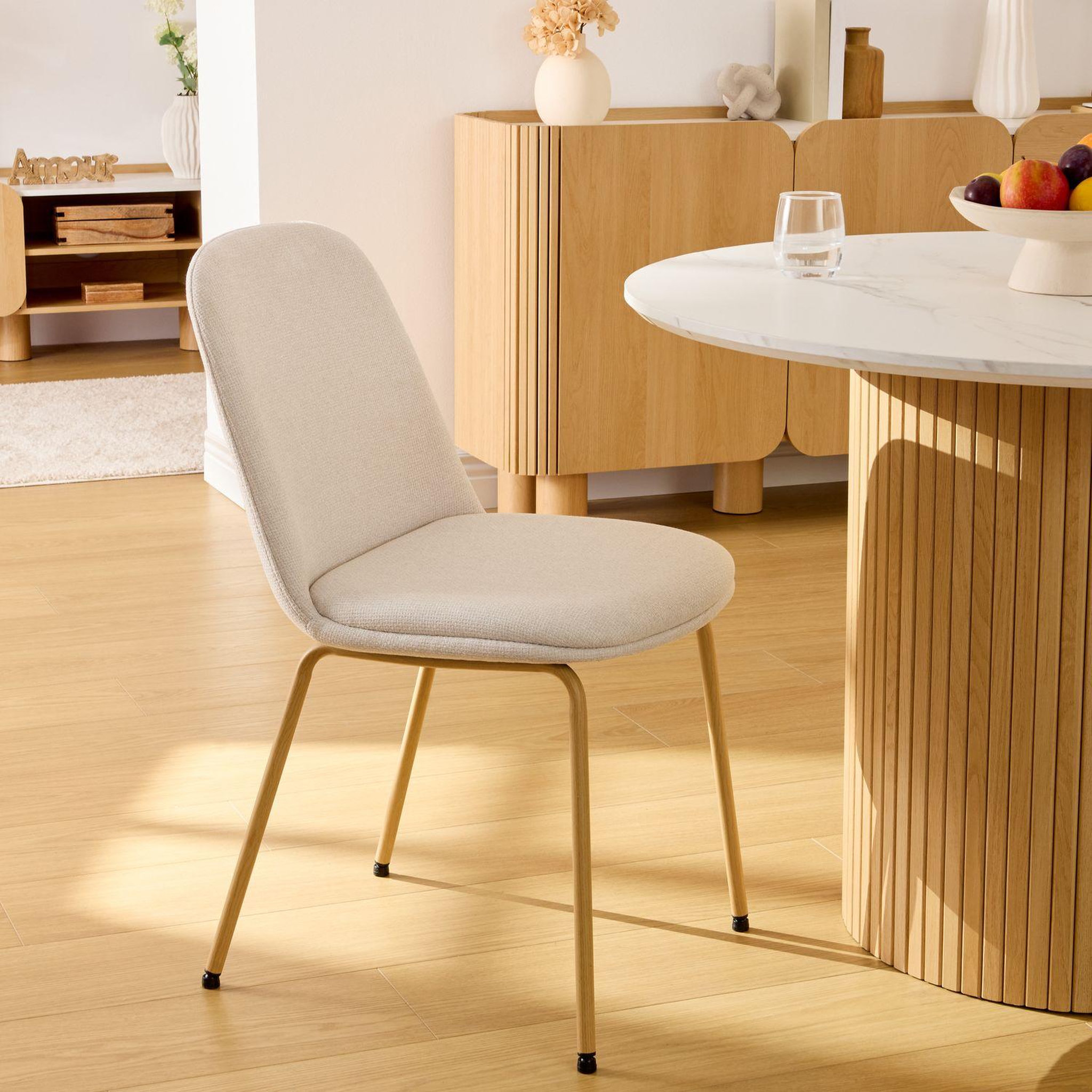 Voir la diapositive 2 : TOILINUX Lot de 4 chaises en tissu et pieds métal neora