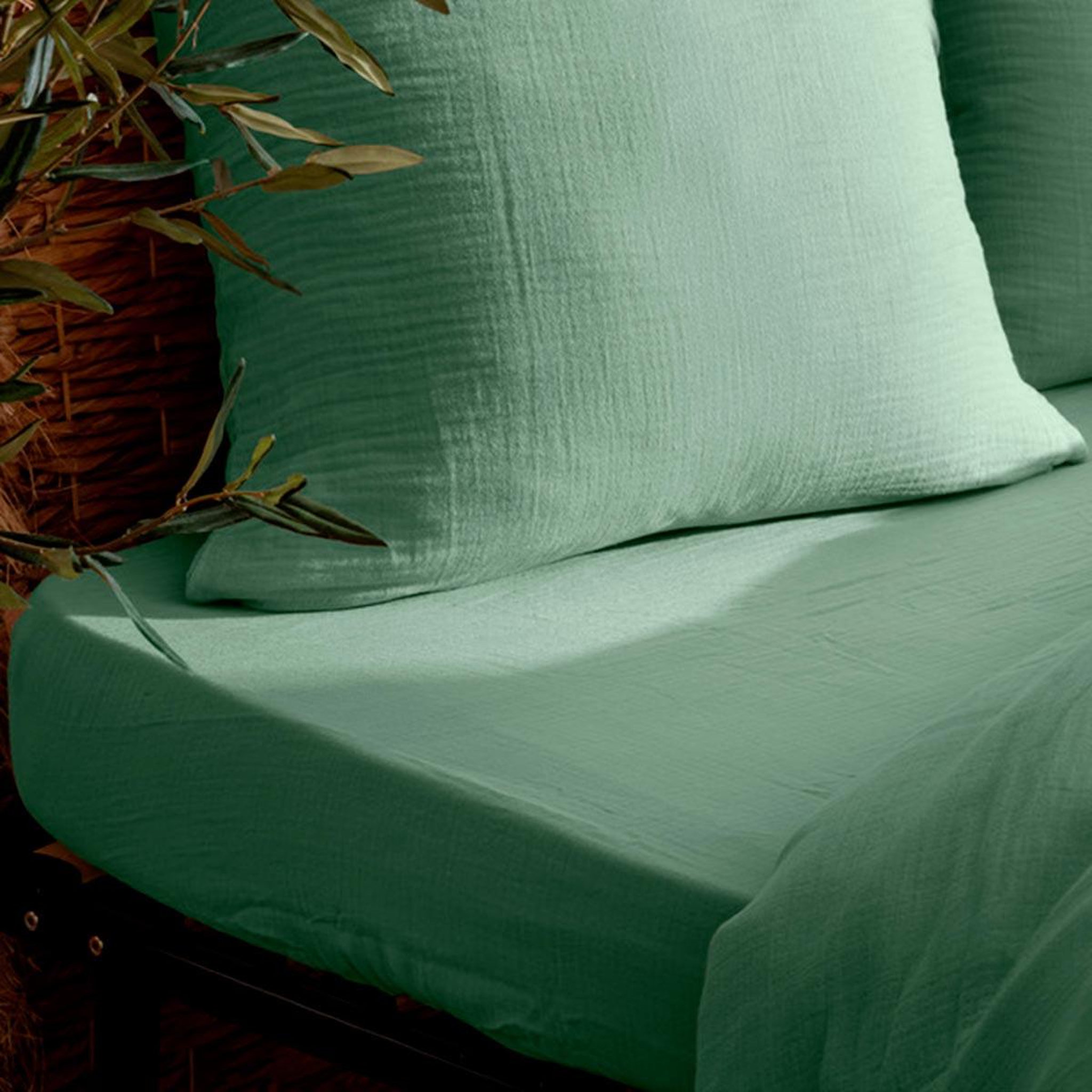 Voir la diapositive 3 : ATMOSPHERA Drap housse en gaze de coton  flora  160x200cm vert céladon