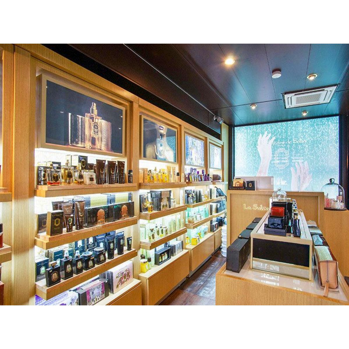 Smartbox Parenthèse bien-être avec massage, gommage, hammam, manucure et beauté des pieds à Paris - Coffret Cadeau Bien-être