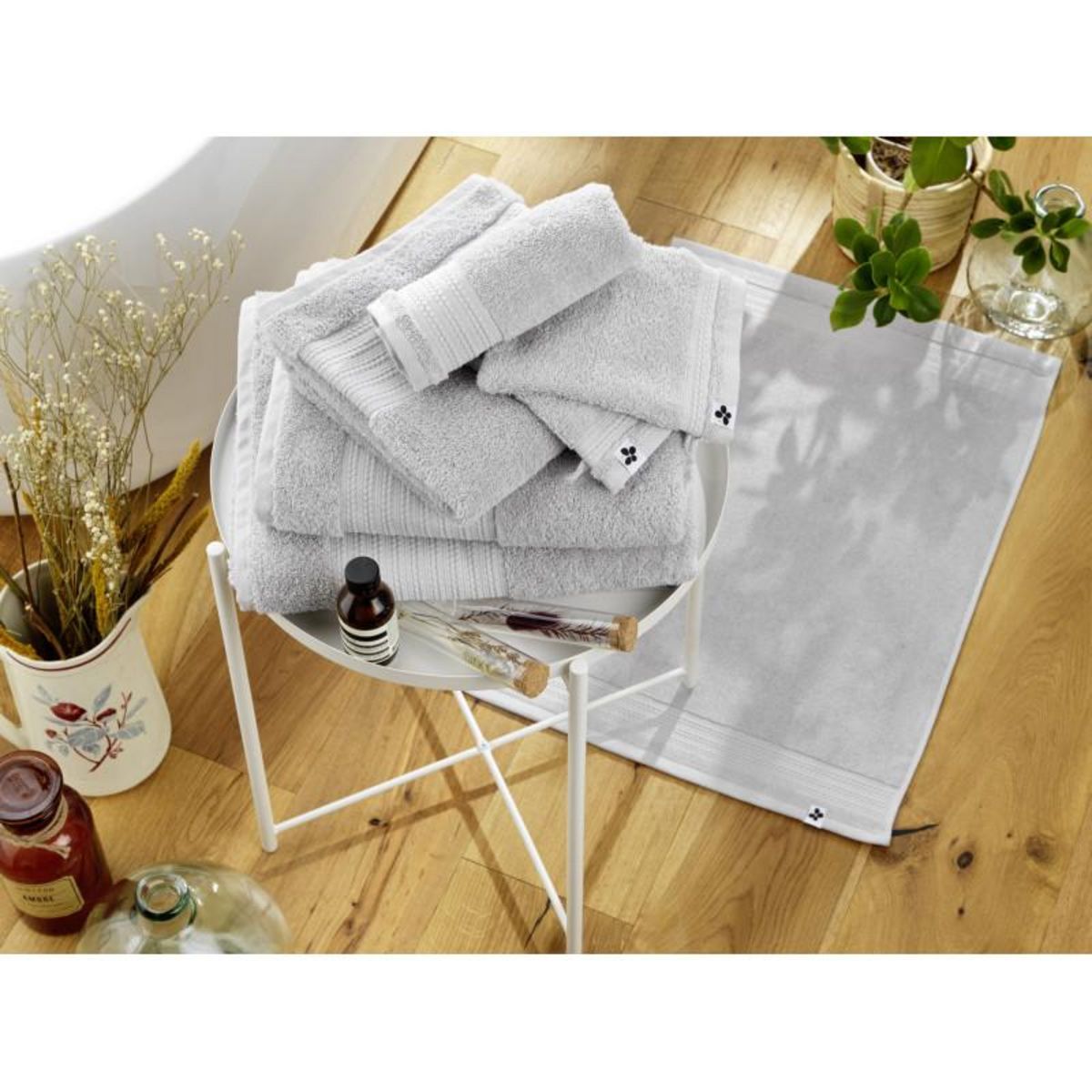 L EFFET PAPILLON Tapis de bain  Garance  50 x 70 cm / 100% Coton Bio / 600 gr/m² l'Effet Papillon -  - Tapis de bain 50 x 70 cm