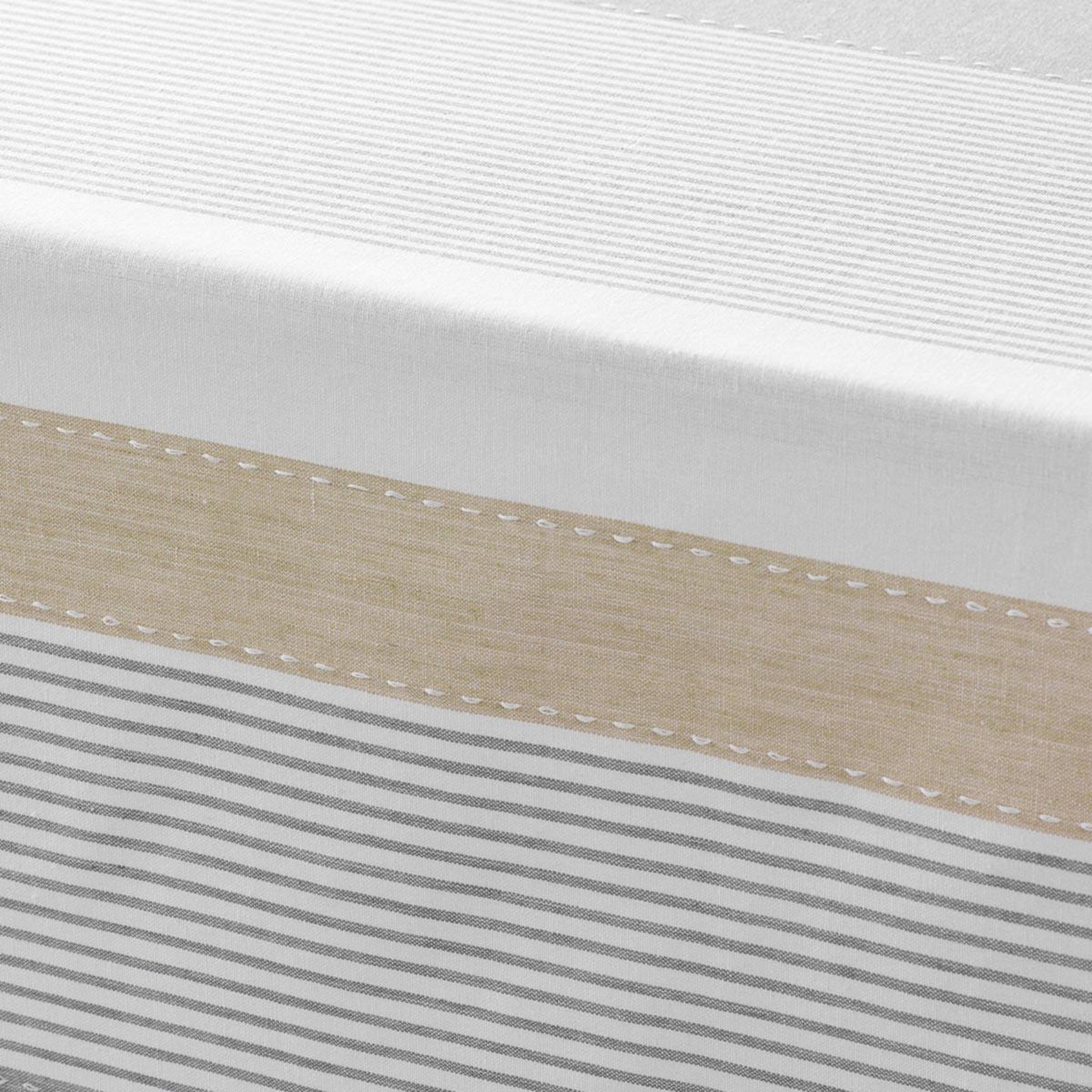 Voir la diapositive 2 : Douceur d'Intérieur Nappe de table imprimée  iliade  140x240cm gris