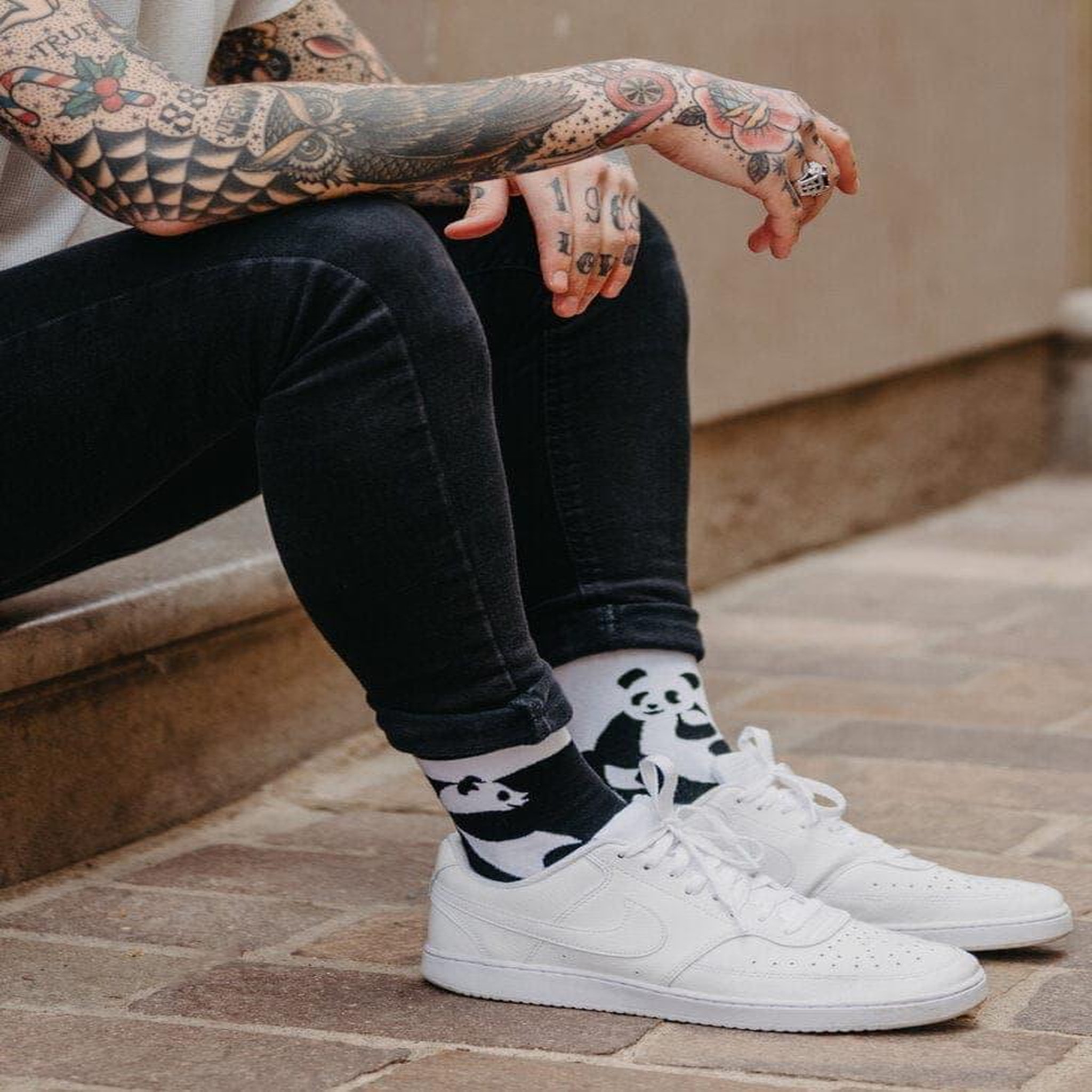 Voir la diapositive 5 : DEDOLES Chaussettes pandas noirs et blancs