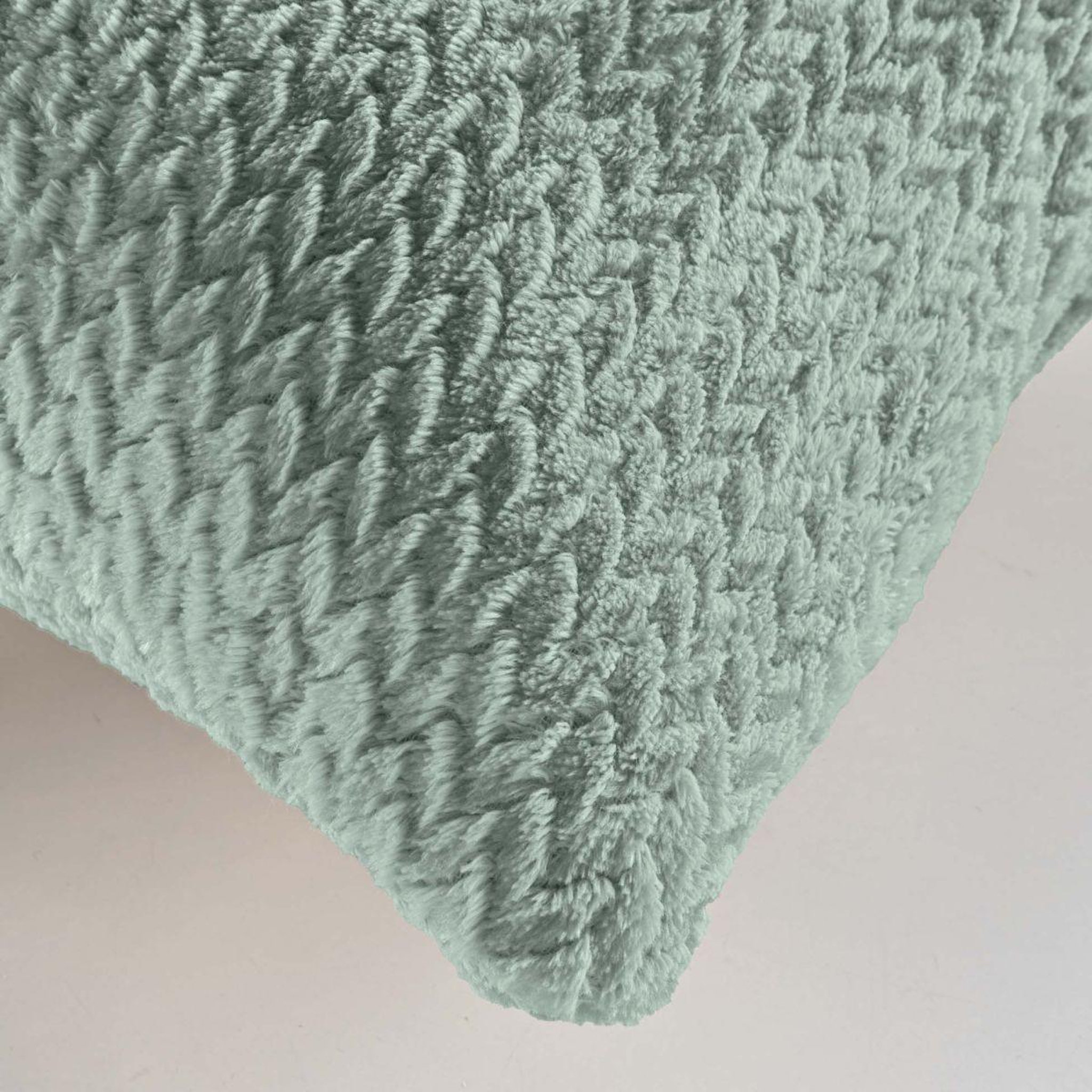 Voir la diapositive 3 : Douceur d'Intérieur Coussin déco en flanelle  flanela  45x45cm vert cèdre